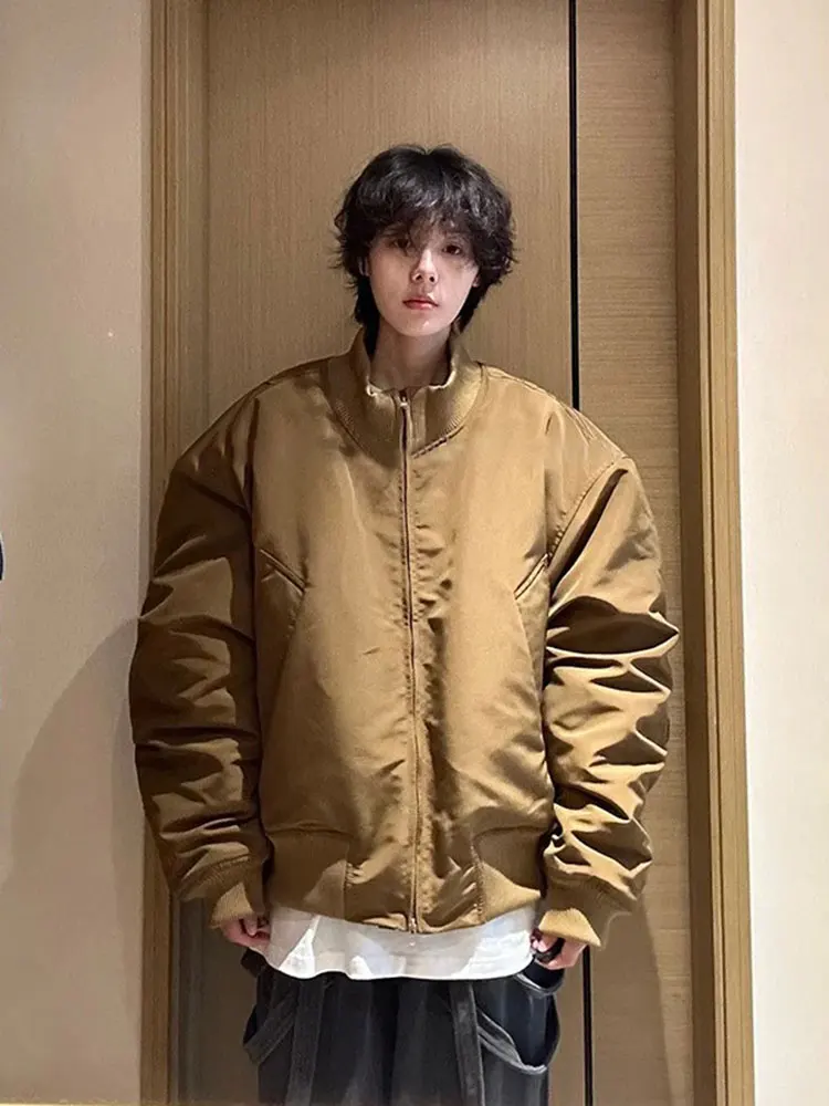 Мужская зимняя теплая куртка-бомбер оверсайз из хлопка и полиэстера с воротником-стойкой в американском стиле
Мужская зимняя теплая куртка-бомбер оверсайз из хлопка и полиэстера с воротником-стойкой в американском стиле