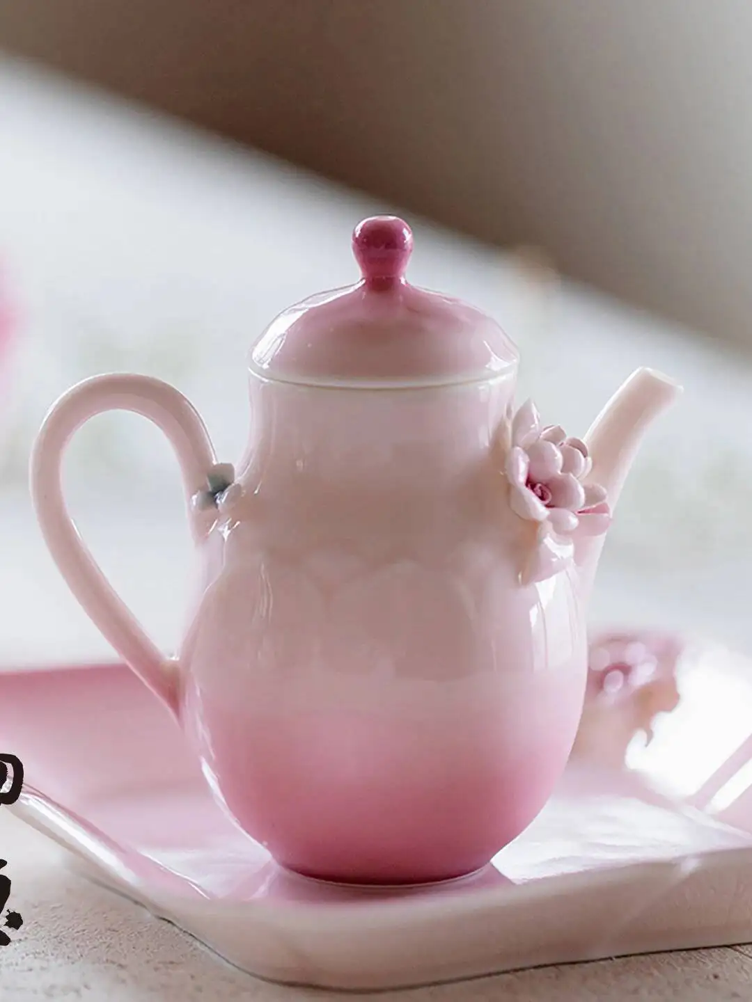Wuyintang High Quality Handmade Pink Flower Shaped Teapot For Home Use Single Japanese Style Xishi Teapot Tea Set
Wuyintang High Quality Handmade Pink Flower Shaped Teapot For Home Use Single Japanese Style Xishi Teapot Tea Set