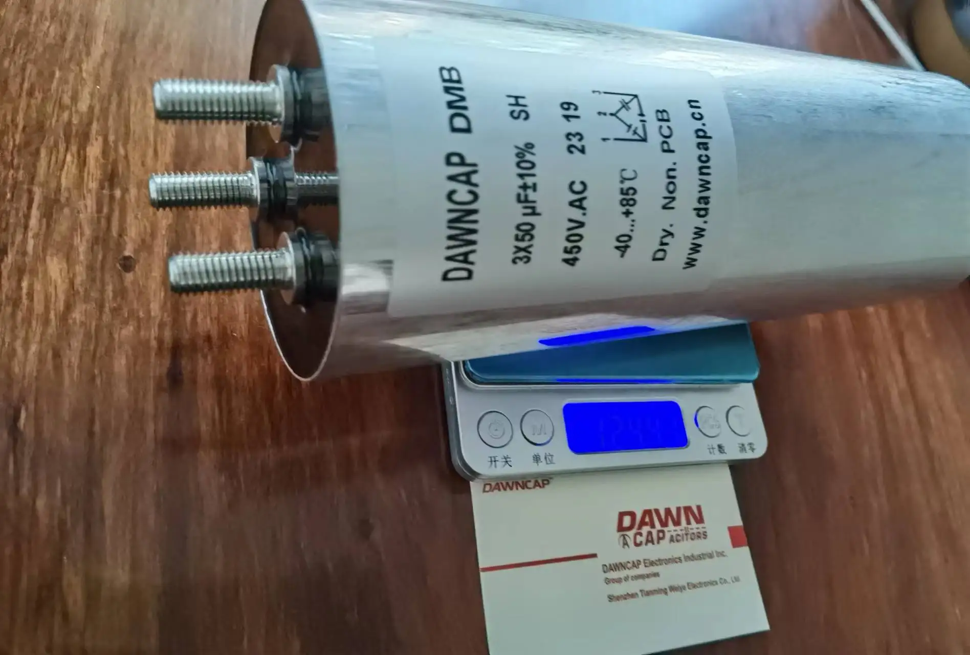 DAWNCAP DMB 3X18UF 690VAC 3X50UF 450VAC New energy vehicle special capacitors 76*200MM
DAWNCAP DMB 3X18UF 690VAC 3X50UF 450VAC New energy vehicle special capacitors 76*200MM