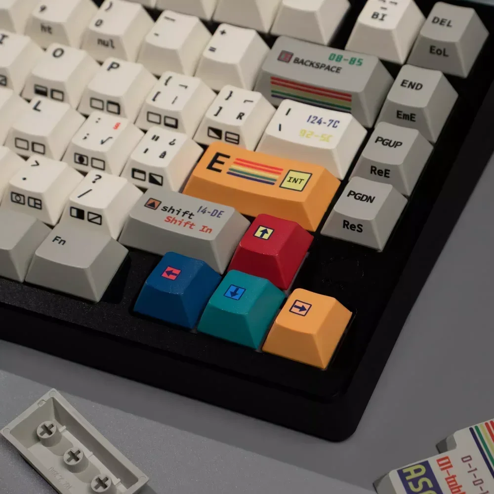 Винтажный набор колпачков Cherry PBT 147, большой набор клавиш с боковой гравировкой, креативный цвет для механической клавиатуры 60/64/84/98/108, переключатель MX
Винтажный набор колпачков Cherry PBT 147, большой набор клавиш с боковой гравировкой, креативный цвет для механической клавиатуры 60/64/84/98/108, переключатель MX