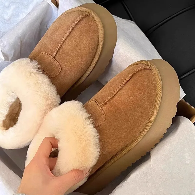 Women's Winter Thick Bottom Fleece Lined Snow Boots Korean Style Short Tube Polyester Inner Rubber Sole Flat Heel Shoes
Women's Winter Thick Bottom Fleece Lined Snow Boots Korean Style Short Tube Polyester Inner Rubber Sole Flat Heel Shoes
