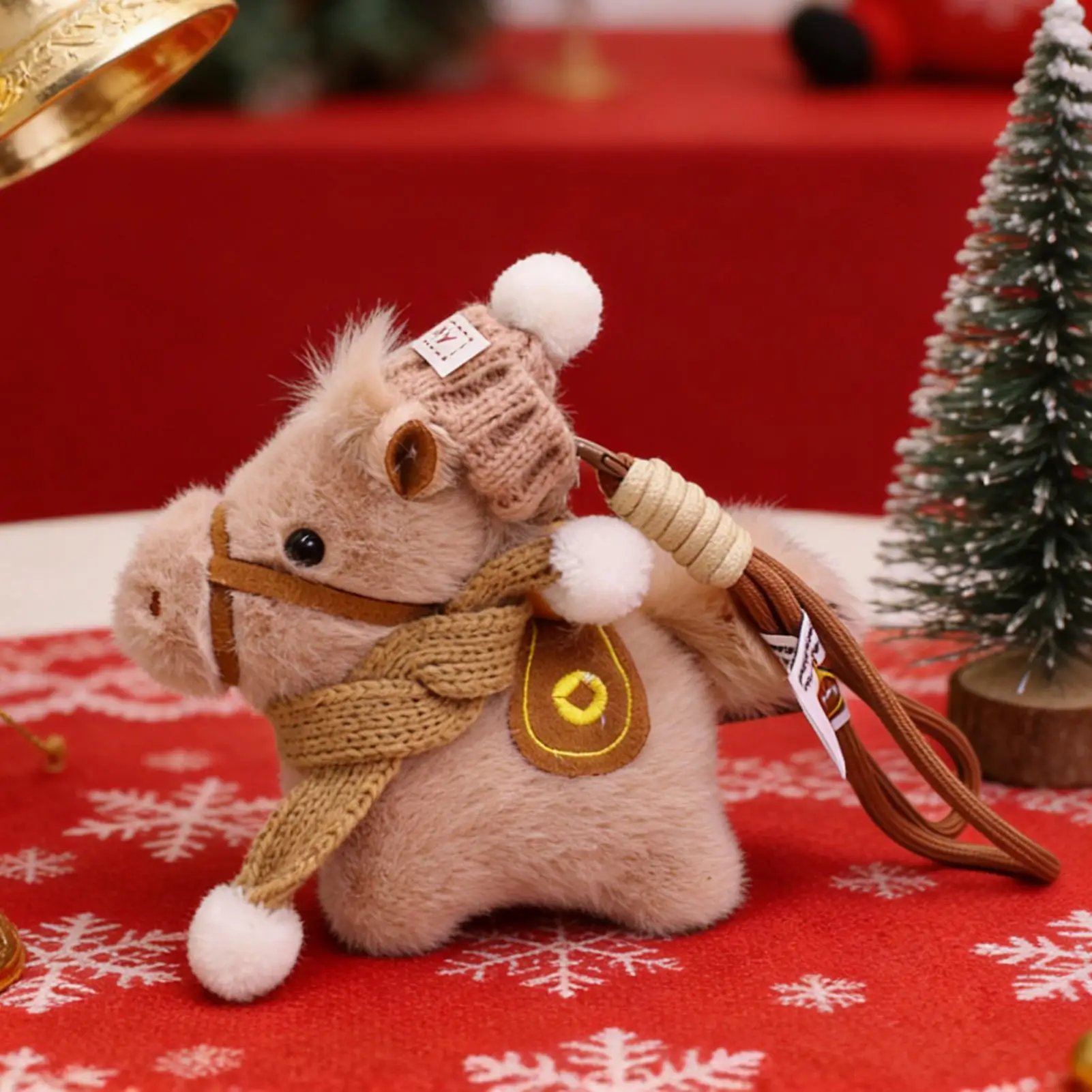 Милый мультяшный плюшевый брелок, кулон, брелок для ключей в виде лошади, изысканное украшение для рюкзака, аксессуары, подарки
Милый мультяшный плюшевый брелок, кулон, брелок для ключей в виде лошади, изысканное украшение для рюкзака, аксессуары, подарки