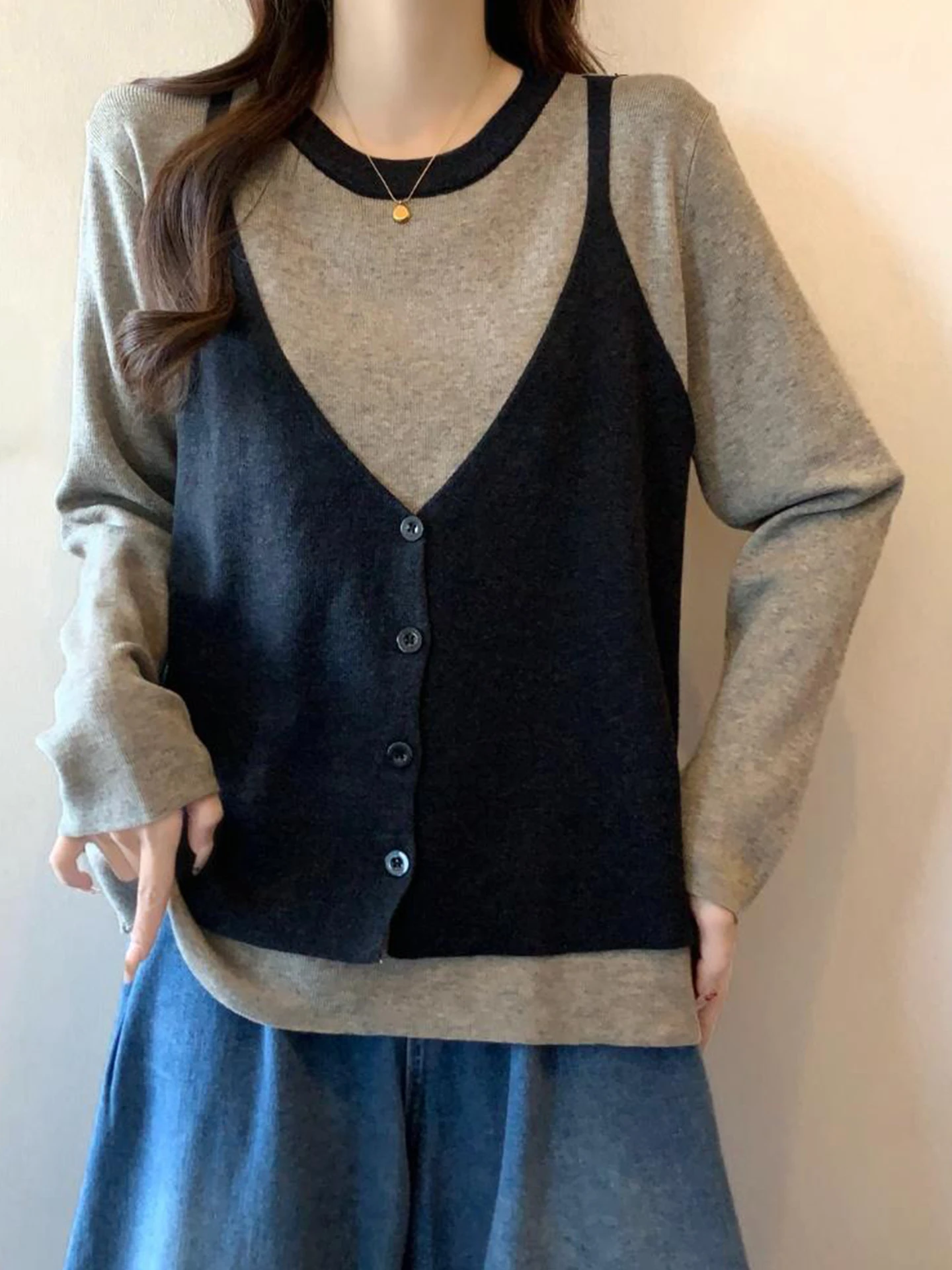 Korean Sle Color Blo Knitted Top Women's Spring Autumn Loose Fit Slimming Boting irt Faionable Splice Long Sve
Korean Sle Color Blo Knitted Top Women's Spring Autumn Loose Fit Slimming Boting irt Faionable Splice Long Sve