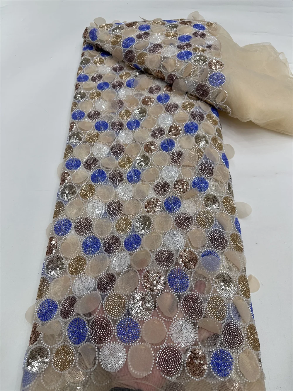 New Arrival Fashion Handmade Beaded Embroidery Lace With Sequins French High Quality Mesh 3D Fabric Party Evening Dress women
New Arrival Fashion Handmade Beaded Embroidery Lace With Sequins French High Quality Mesh 3D Fabric Party Evening Dress women
