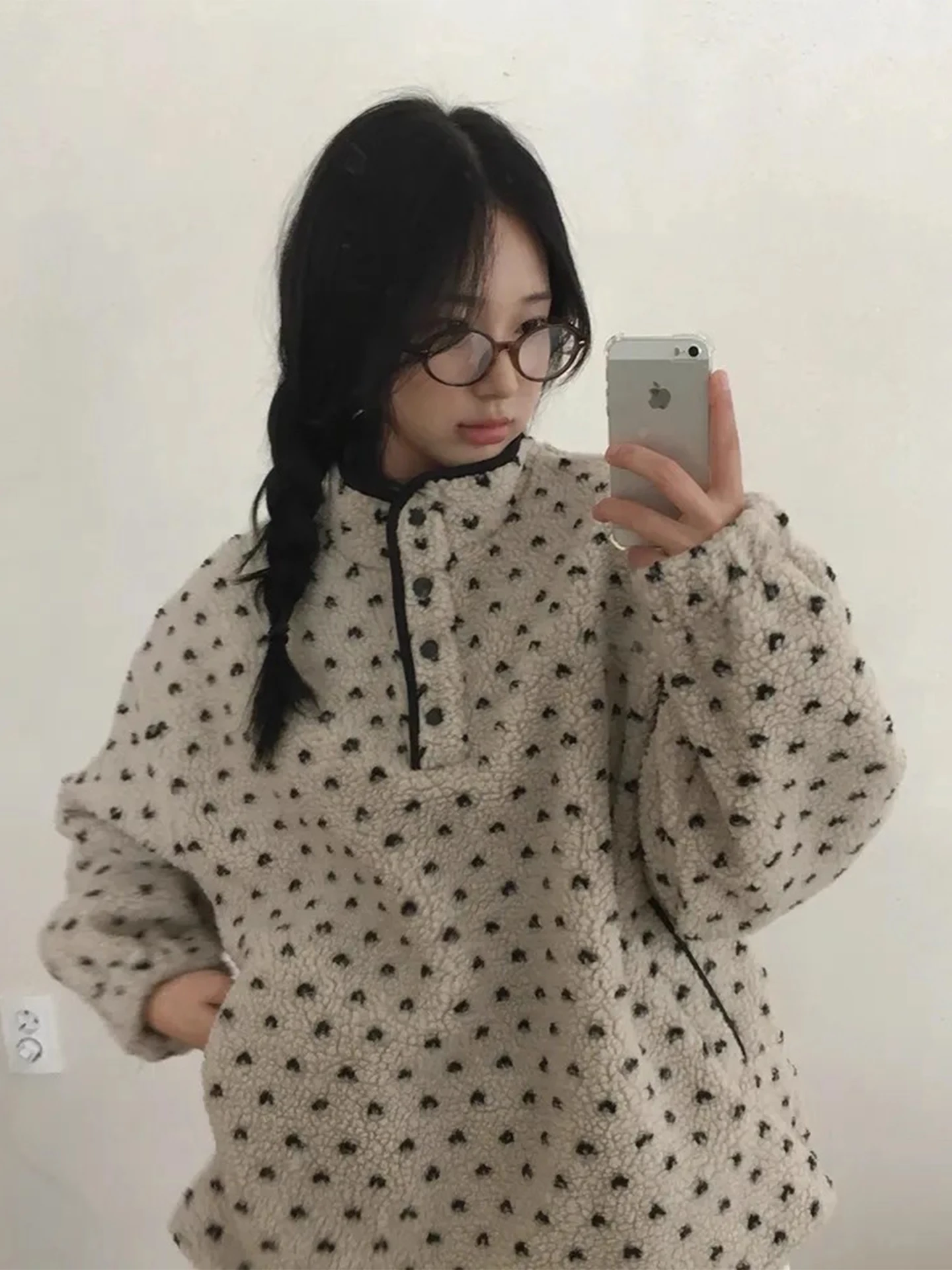 Anti-Aging Double-Sided Fce Heart Embroidery Lamb Fur Sweatirt Women's Autumn Winter Stand Collar Versatile Warm Cotton ...
Anti-Aging Double-Sided Fce Heart Embroidery Lamb Fur Sweatirt Women's Autumn Winter Stand Collar Versatile Warm Cotton ...