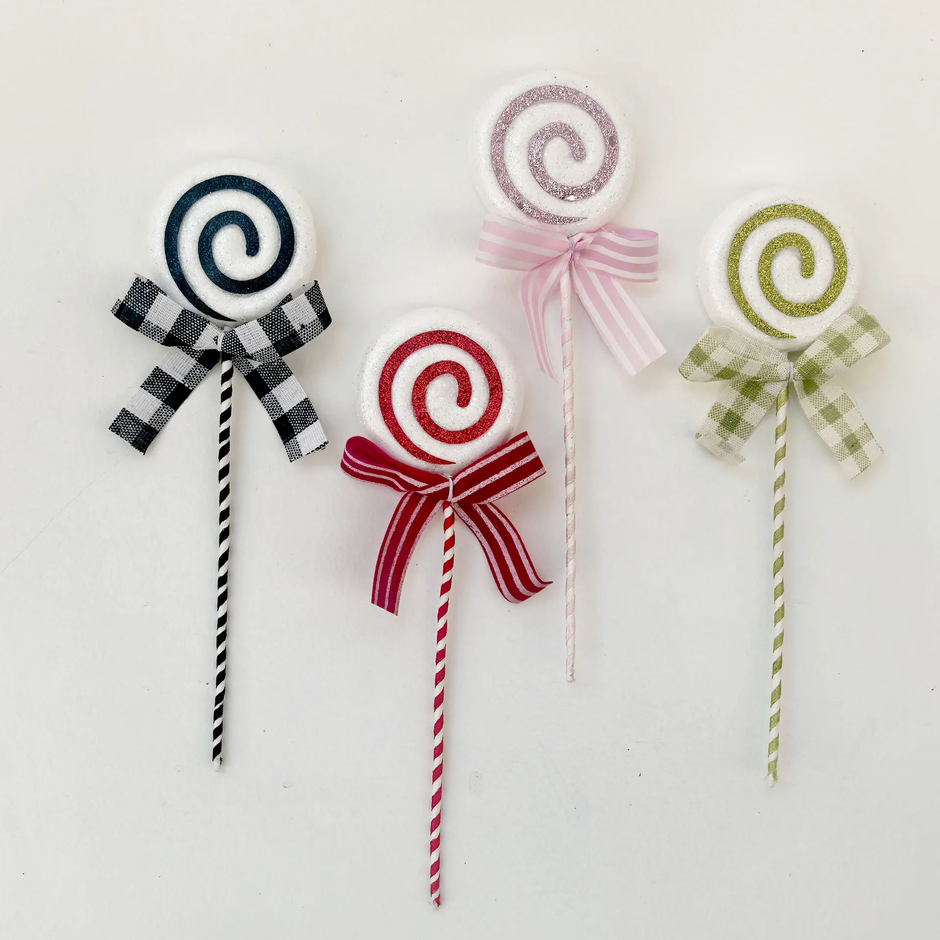 2Pcs Candy Color Foam Simulation Lollipop Red and White Two-color Christmas Celebration Decoration Candy Christmas Tree Decor
2Pcs Candy Color Foam Simulation Lollipop Red and White Two-color Christmas Celebration Decoration Candy Christmas Tree Decor