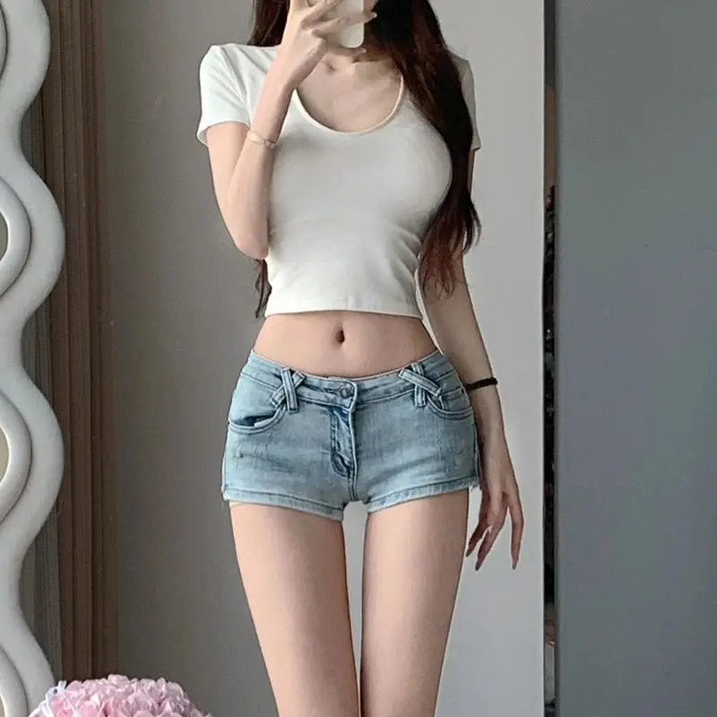 Vintage High Street Elastic Side Split Ultra Short Hot Pants Spice Girl Style Slim Mid Waist Wide Leg Denim Shorts Women's Trend
Vintage High Street Elastic Side Split Ultra Short Hot Pants Spice Girl Style Slim Mid Waist Wide Leg Denim Shorts Women's Trend