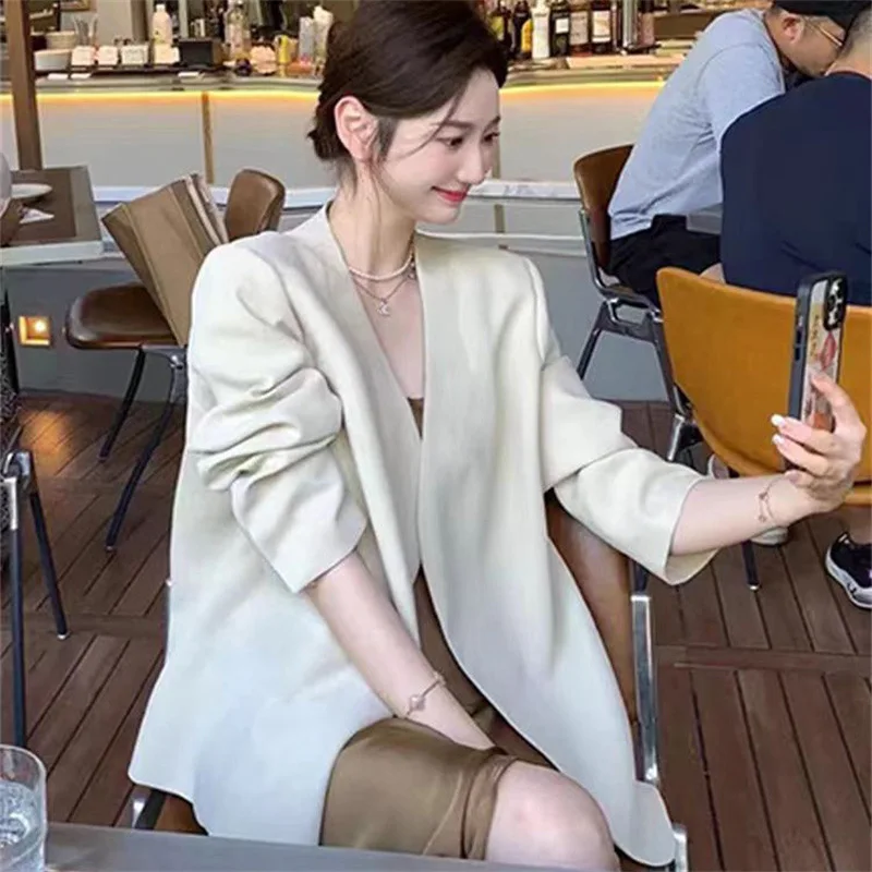 Women's Blazer Autumn Lapel Long-sleeved Pocket Slim Solid Color Suit Jacket New Office Lady Fashion Coat Casual Blazer
Women's Blazer Autumn Lapel Long-sleeved Pocket Slim Solid Color Suit Jacket New Office Lady Fashion Coat Casual Blazer