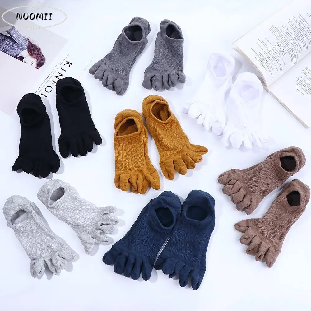 Теплые спортивные мягкие аксессуары для одежды, простые однотонные хлопковые носки, короткие носки, носки с пятью пальцами, мужские чулочно-носочные изделия 
Теплые спортивные мягкие аксессуары для одежды, простые однотонные хлопковые носки, короткие носки, носки с пятью пальцами, мужские чулочно-носочные изделия