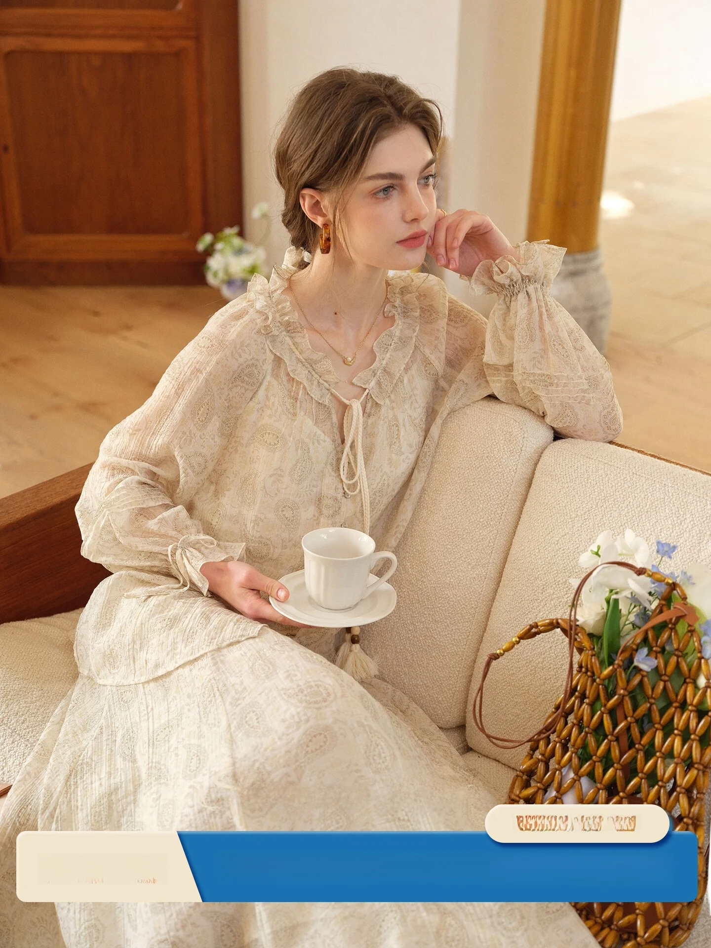 SimpleRetro Paisley Floral Lace Lantern Sleeve Women's Shirt Skirt Set High Waist Loose Fit Spring Fashion Three-Piece Suit
SimpleRetro Paisley Floral Lace Lantern Sleeve Women's Shirt Skirt Set High Waist Loose Fit Spring Fashion Three-Piece Suit