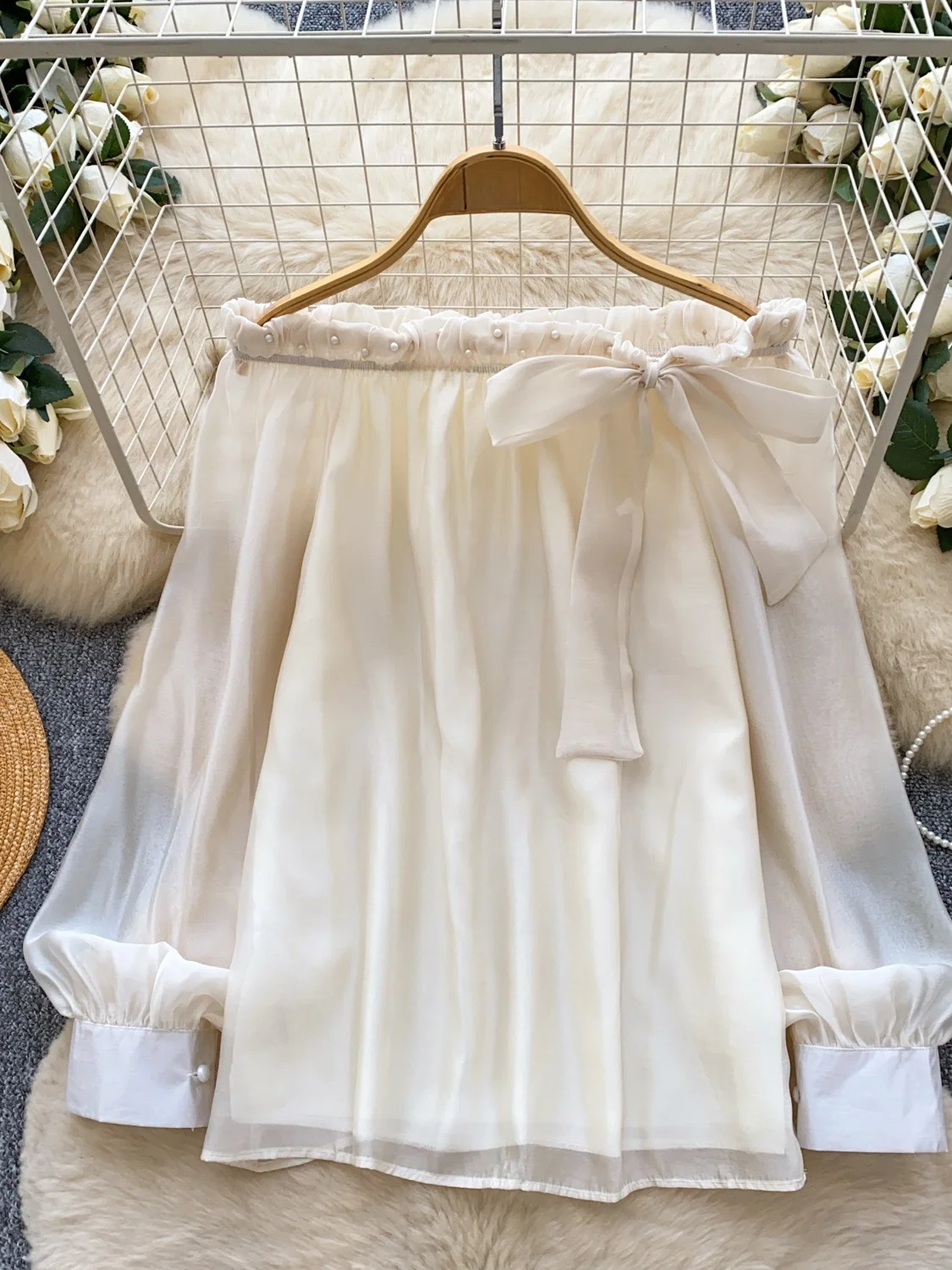 Свободный корейский женский топ-свитер с длинными рукавами, узелком и рукавами-фонариками, дышащий, удобный, модный
Свободный корейский женский топ-свитер с длинными рукавами, узелком и рукавами-фонариками, дышащий, удобный, модный