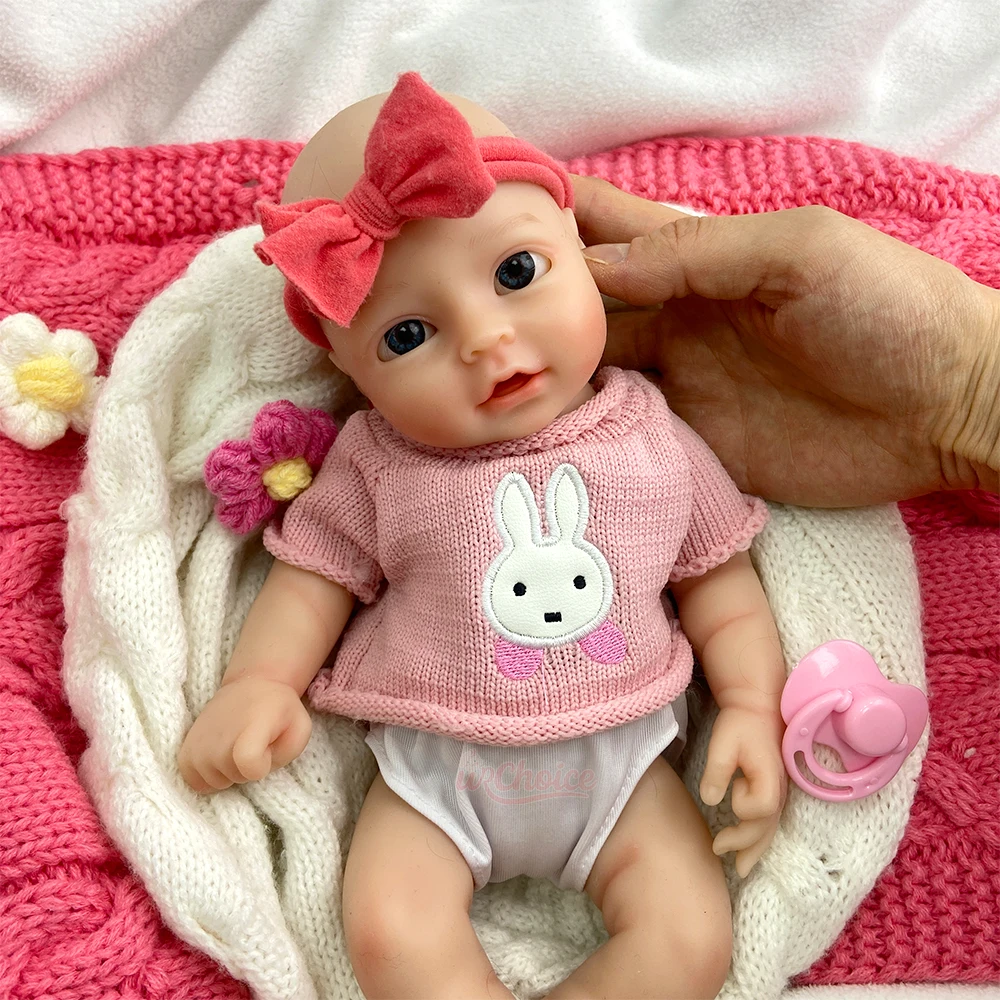 Милая 12-дюймовая силиконовая кукла-реборн, ручная роспись, мягкие голубые глаза, кукла-младенец, маленькая кукла для девочки, подарок на Рождество
Милая 12-дюймовая силиконовая кукла-реборн, ручная роспись, мягкие голубые глаза, кукла-младенец, маленькая кукла для девочки, подарок на Рождество