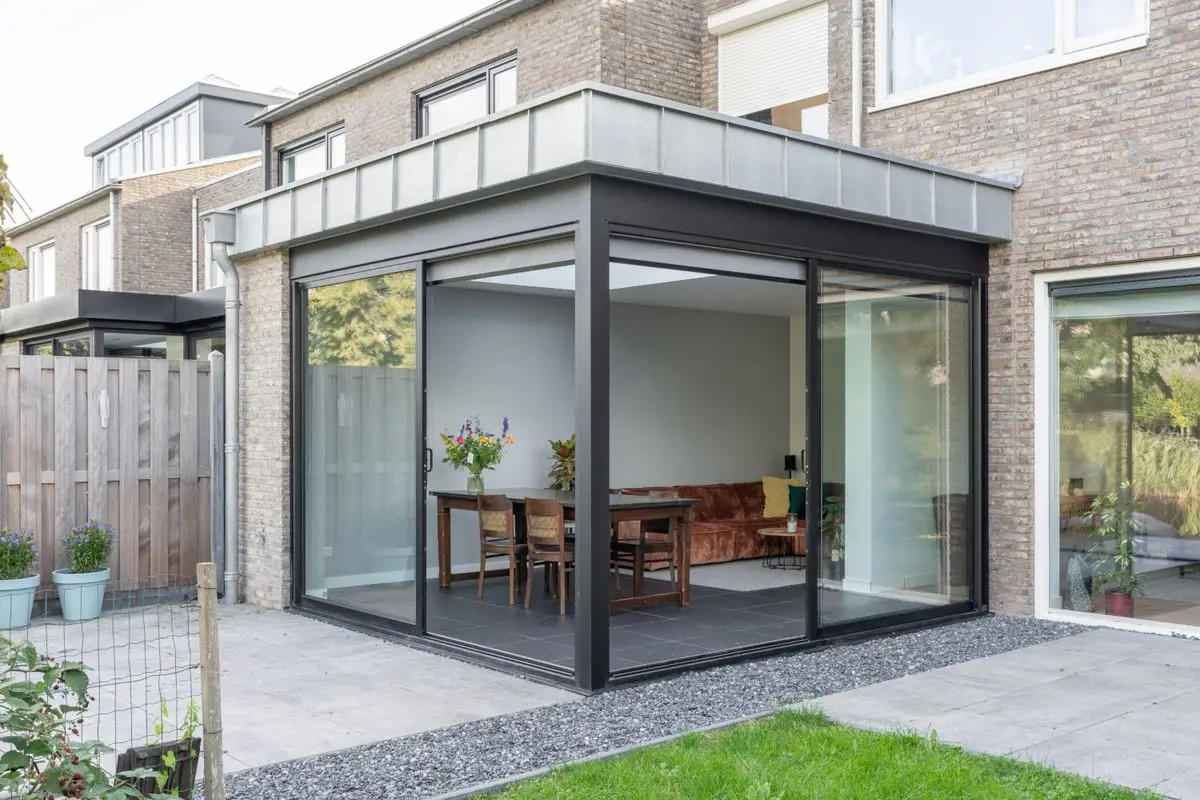 Heavy-duty Aluminum Sliding Glass Door Sound-insulating Windproof Double Track Sliding Door for Balconies with High Quality
Heavy-duty Aluminum Sliding Glass Door Sound-insulating Windproof Double Track Sliding Door for Balconies with High Quality