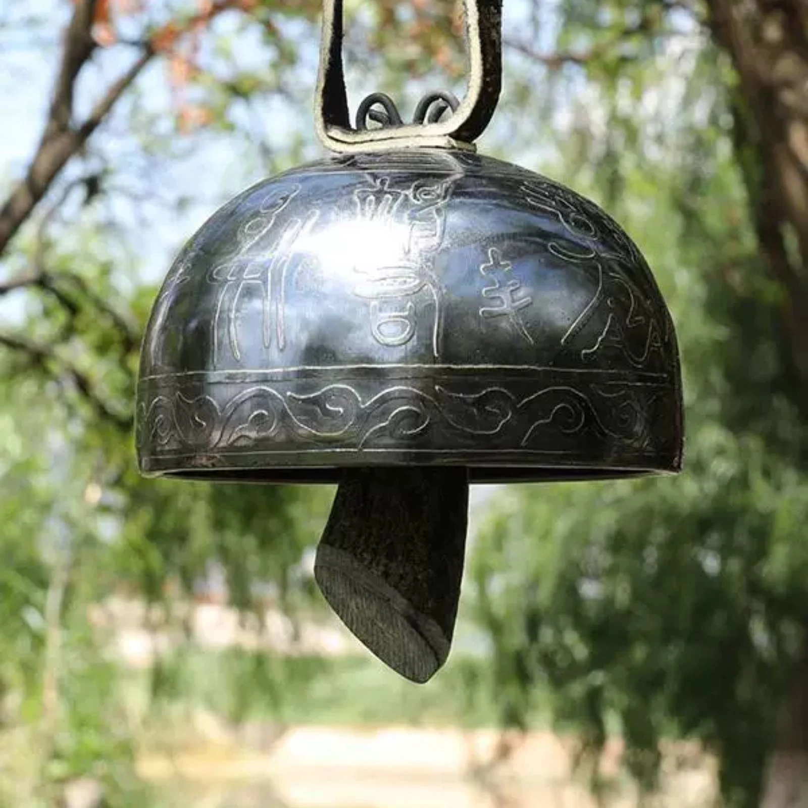 Camel Bell Embossed Semi-Circular Bell Door Hanging Ornament Decorative Decor Easy to Hang for Home
Camel Bell Embossed Semi-Circular Bell Door Hanging Ornament Decorative Decor Easy to Hang for Home