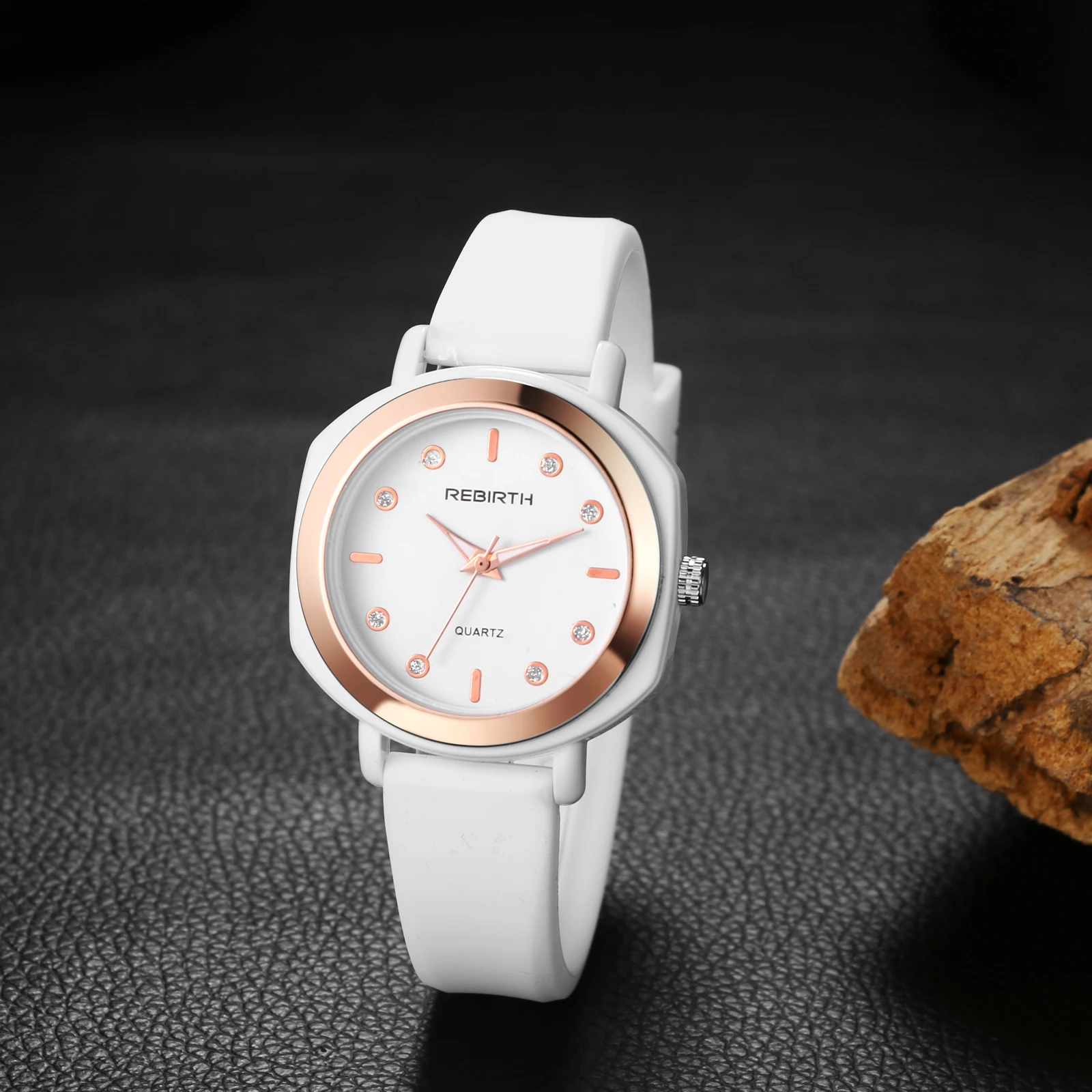 JEWELRYWE Women's Exquisite Fashion Watch Diamond Scale Environmentally Friendly Silicone Strap Round Cut Edge Case Waterproof
JEWELRYWE Women's Exquisite Fashion Watch Diamond Scale Environmentally Friendly Silicone Strap Round Cut Edge Case Waterproof