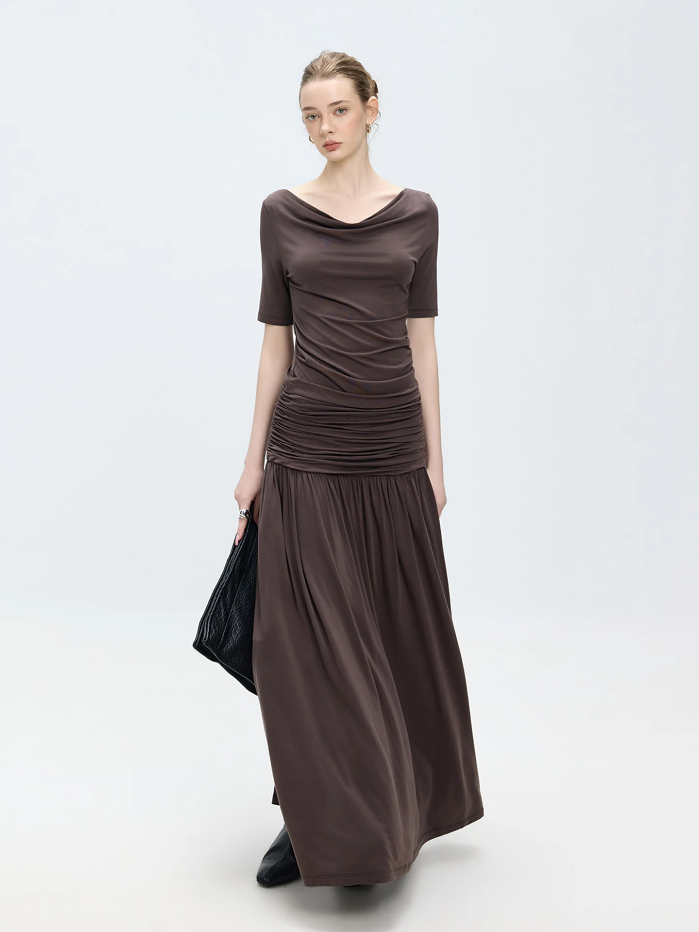 LUR mat Color High Faion Two-Piece Slimming Ry ort Sve T-irt Pleated Skirt Set Women's Springwear
LUR mat Color High Faion Two-Piece Slimming Ry ort Sve T-irt Pleated Skirt Set Women's Springwear