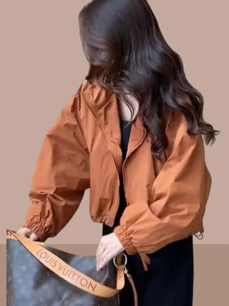 Women's Short Length Jacket Summer New Style Casual Sunscreen Clothing Outdoor Windbreaker Coat Zipper Closure Hooded Coat
Women's Short Length Jacket Summer New Style Casual Sunscreen Clothing Outdoor Windbreaker Coat Zipper Closure Hooded Coat