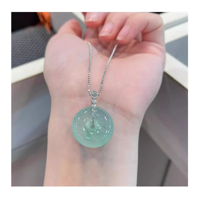 Haoshi Safety Buckle Pendant Platinum-plated Jadeite Pendant Clip Buckle Buddha Gong Melon Seeds Versatile Button Head Accessori
Haoshi Safety Buckle Pendant Platinum-plated Jadeite Pendant Clip Buckle Buddha Gong Melon Seeds Versatile Button Head Accessori