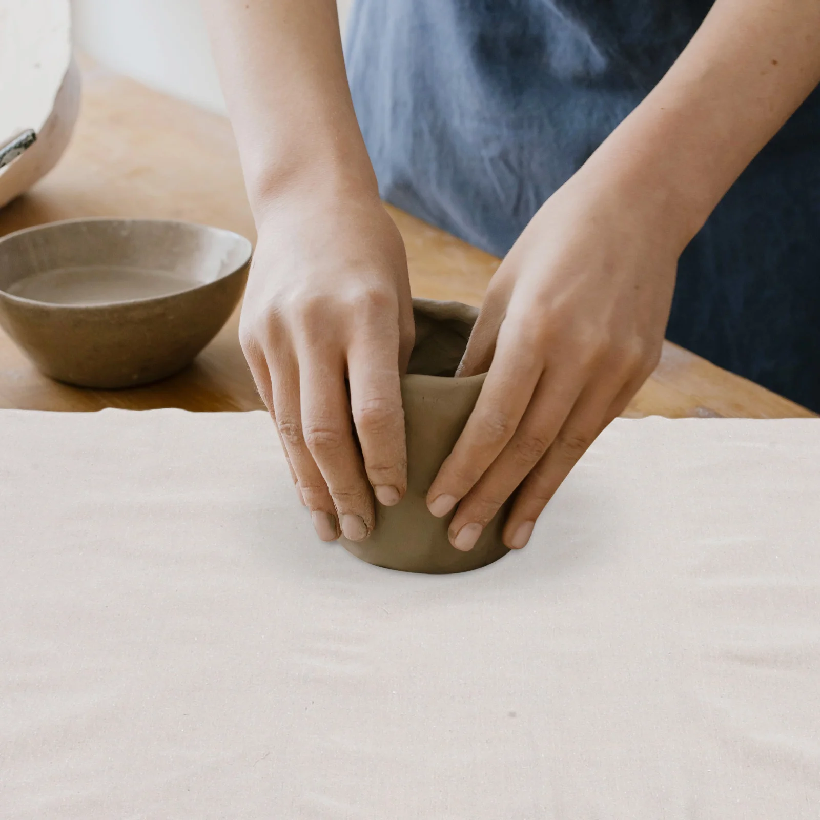 Burlap Canvas Pottery Tool Yellow White Linen Cloth DIY Clay Sculpting Texture Fabric for Pottery Craft Supplies Ceramic Tools
Burlap Canvas Pottery Tool Yellow White Linen Cloth DIY Clay Sculpting Texture Fabric for Pottery Craft Supplies Ceramic Tools