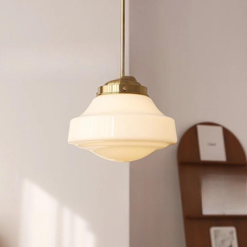 Dining table chandelier retro restaurant bar bed and breakfast wabi-sabi antique single head simple and elegant simple lamps
Dining table chandelier retro restaurant bar bed and breakfast wabi-sabi antique single head simple and elegant simple lamps