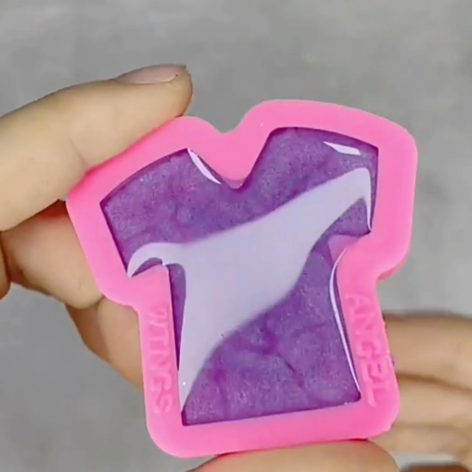 T-Shirt Clothing Silicone Mold for Epoxy Resin DIY Keychain Badge Scroll Jewelry Polymer Clay Craft Supplies
T-Shirt Clothing Silicone Mold for Epoxy Resin DIY Keychain Badge Scroll Jewelry Polymer Clay Craft Supplies