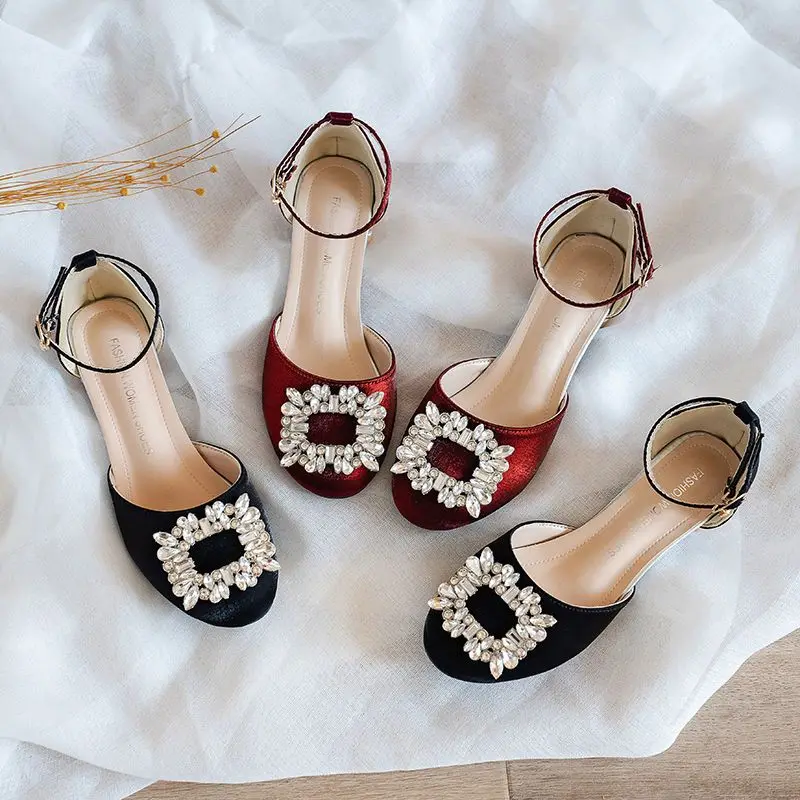Girls' Princess Sandals New Children's Summer Crystal Single Shoes Fashion Girls' Breathable Small Heels Parent-child Shoes32-39
Girls' Princess Sandals New Children's Summer Crystal Single Shoes Fashion Girls' Breathable Small Heels Parent-child Shoes32-39