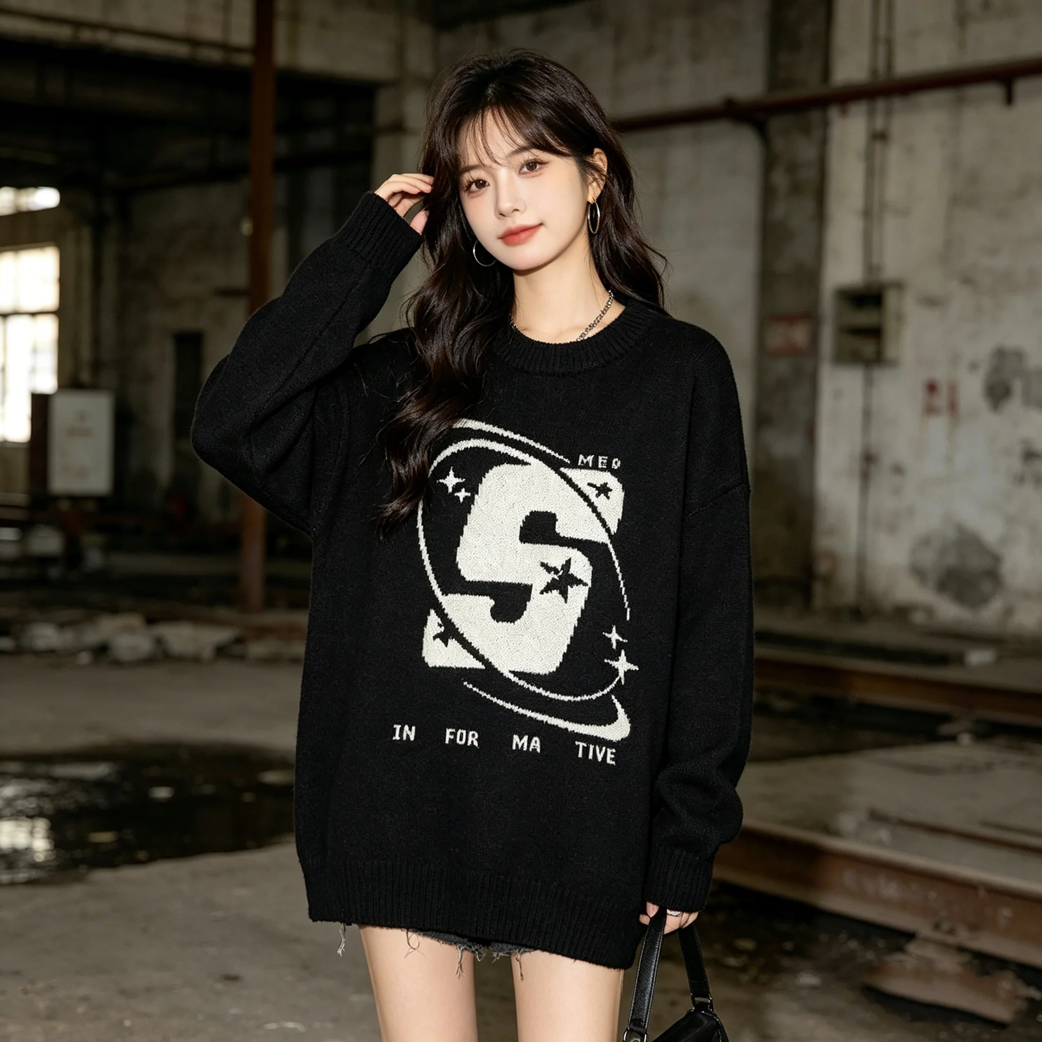 2024 European and American retro letter jacquard round neck pullover loose sweater new style
2024 European and American retro letter jacquard round neck pullover loose sweater new style