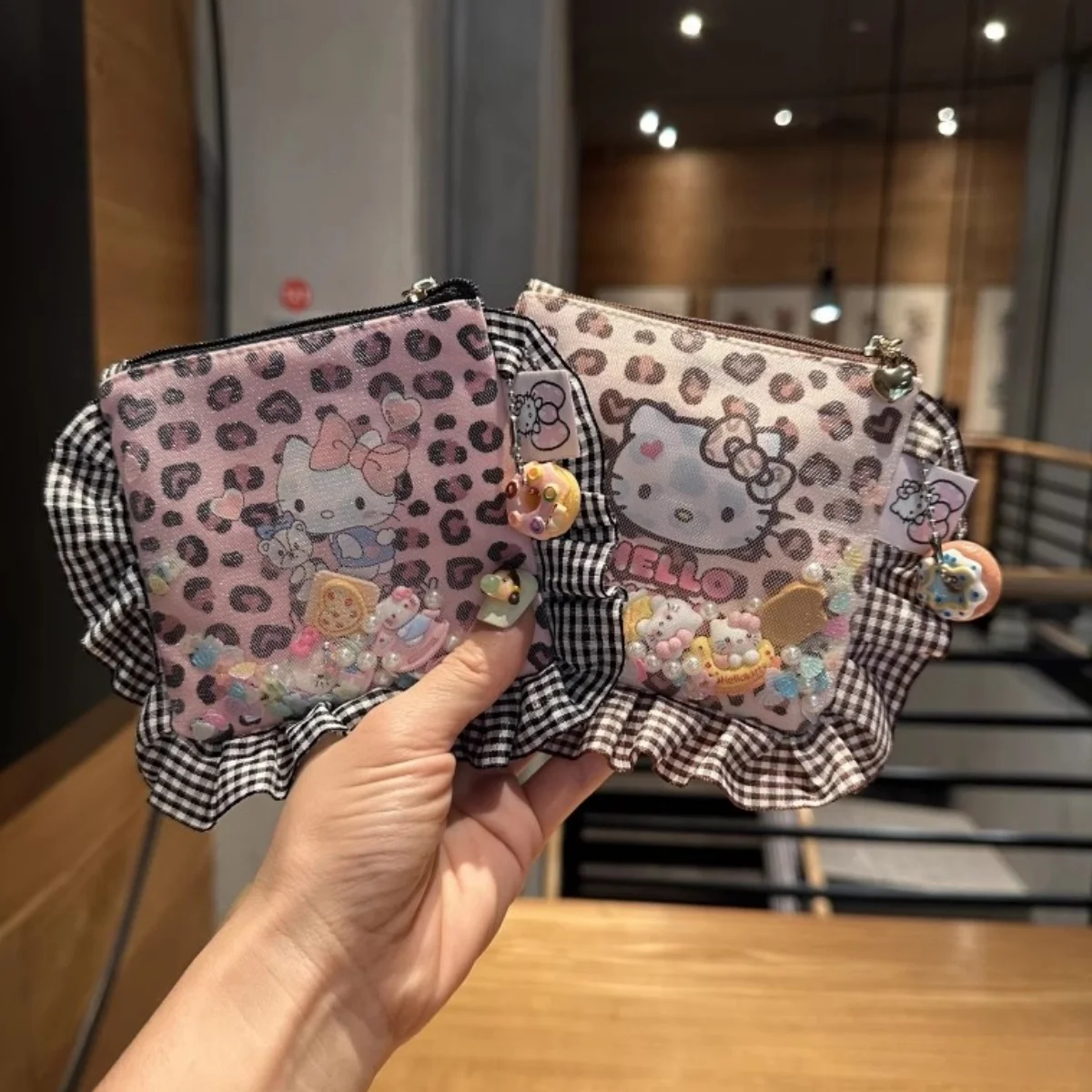 hello kitty cute cartoon leopard print cotton lace edge makeup bag sanitary napkin coin wallet lipstick headphone storage bag
hello kitty cute cartoon leopard print cotton lace edge makeup bag sanitary napkin coin wallet lipstick headphone storage bag