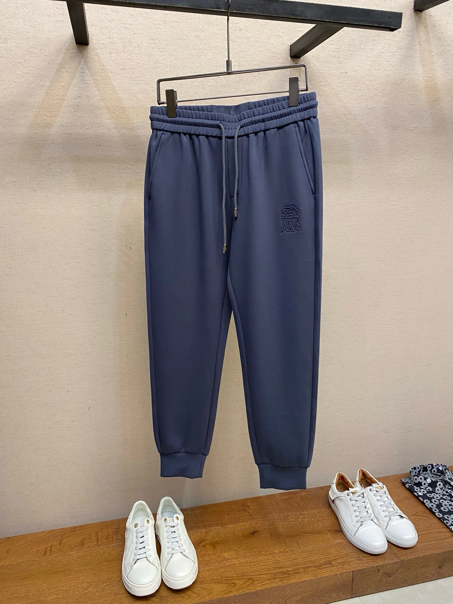 Lightweight Sport Pants Men's Slim Fit Elastic Cuffed Sweatpants Casual Trousers for Autumn Winter Faion Sle
Lightweight Sport Pants Men's Slim Fit Elastic Cuffed Sweatpants Casual Trousers for Autumn Winter Faion Sle