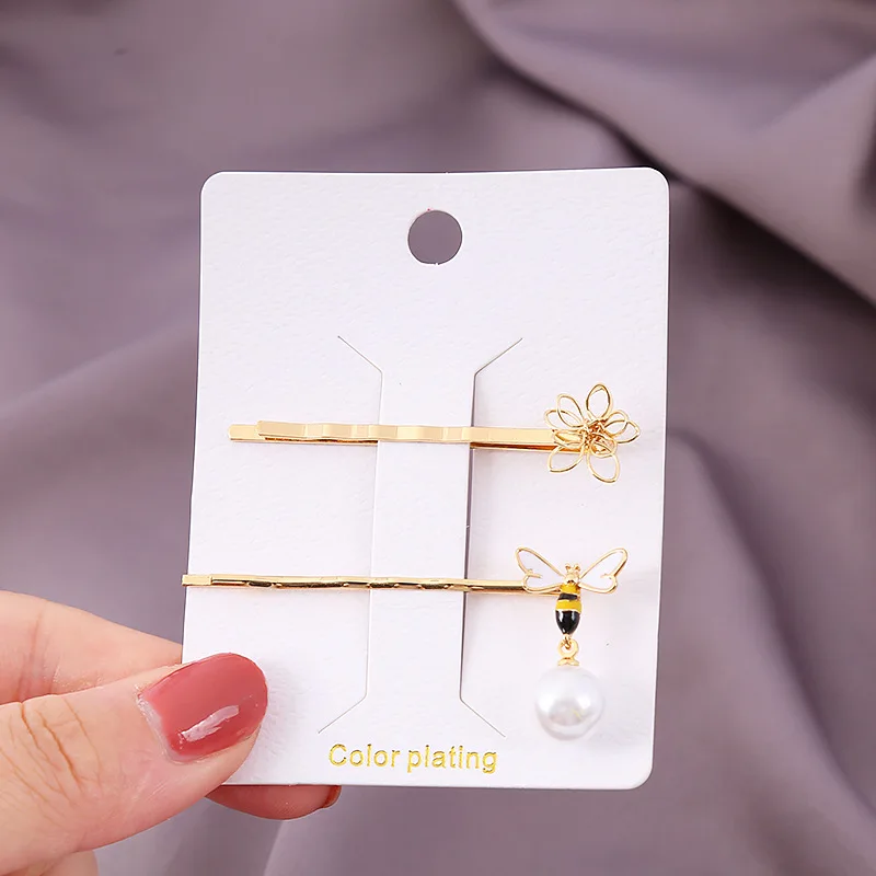 Metal Pearl Butterfly Bee Bar Clip Set for Girls Korean Summer Fresh Side Hair Accessories Mix Match Premium Portable
Metal Pearl Butterfly Bee Bar Clip Set for Girls Korean Summer Fresh Side Hair Accessories Mix Match Premium Portable