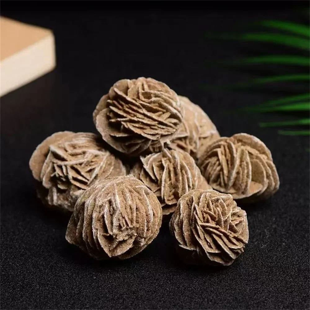Natural raw stone desert rose ornament, spiritual energy stone fish tank decoration, home garden decoration
Natural raw stone desert rose ornament, spiritual energy stone fish tank decoration, home garden decoration