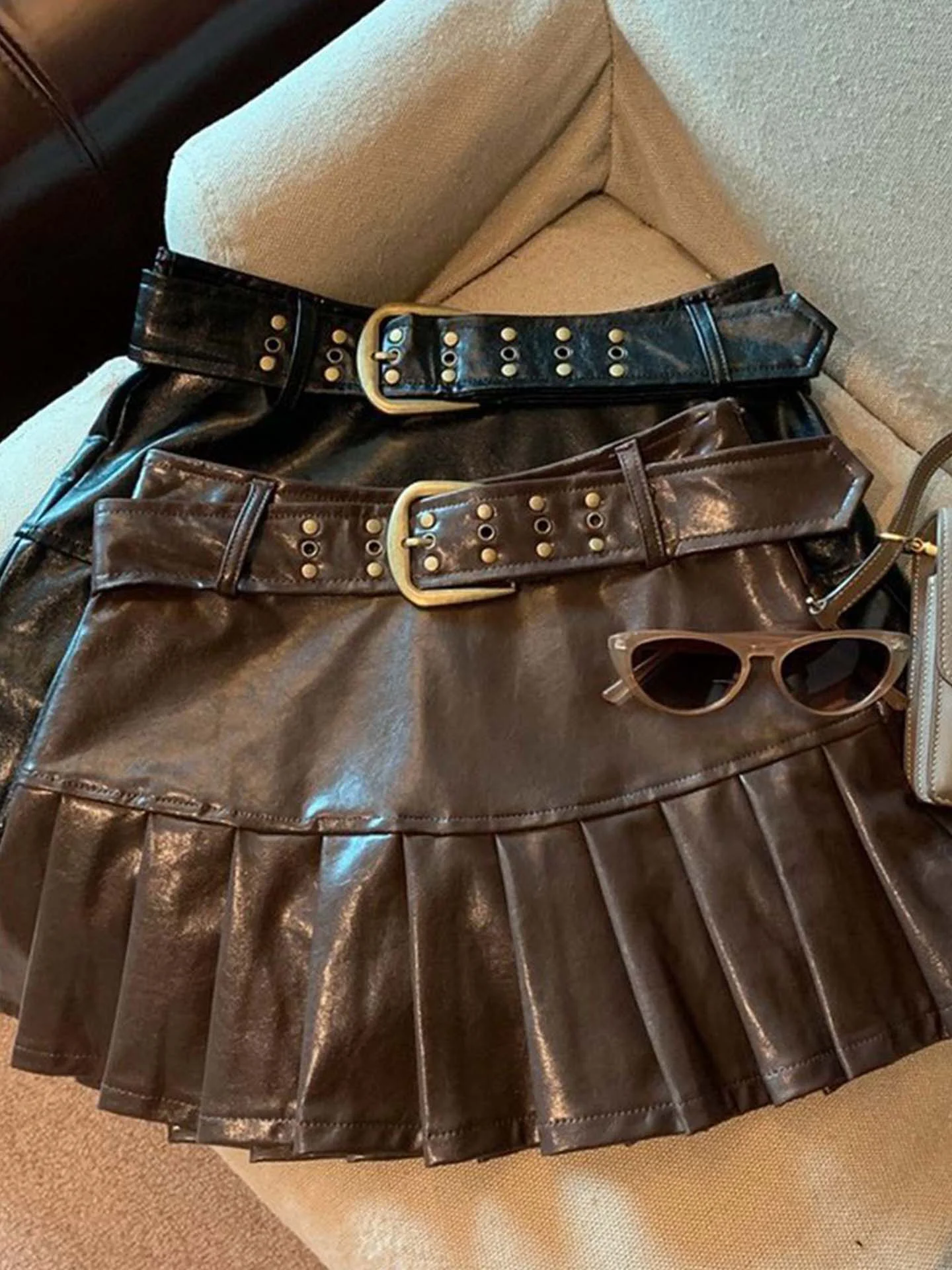 Юбка из искусственной кожи с высокой талией, женская модная винтажная короткая юбка А-силуэта, утягивающая, двухцветная, весна-осень
Юбка из искусственной кожи с высокой талией, женская модная винтажная короткая юбка А-силуэта, утягивающая, двухцветная, весна-осень