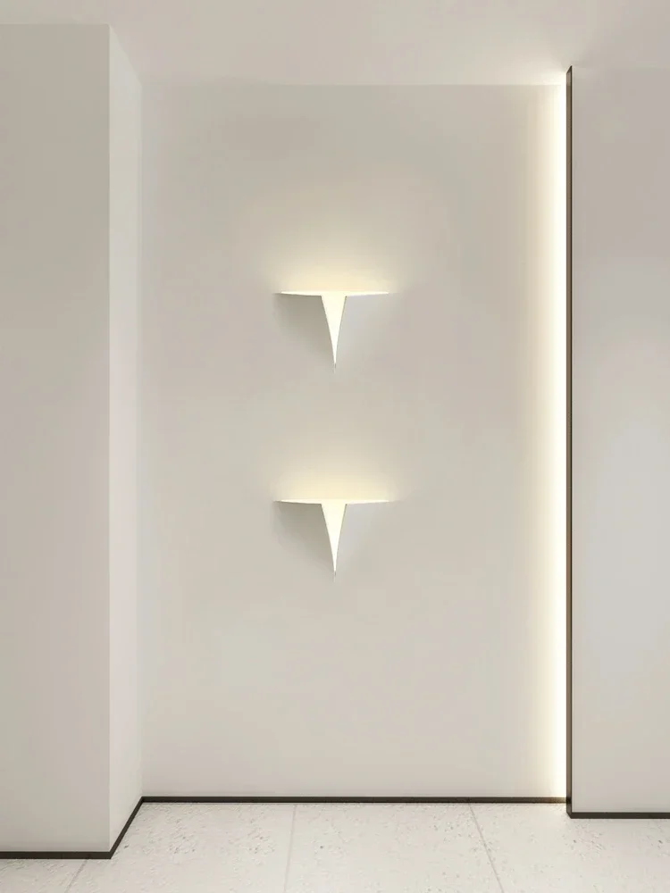 Minimal embedded borderless living room wall lamp, corridor background wall, wall washing gypsum lamp, bedroom bedside lamp
Minimal embedded borderless living room wall lamp, corridor background wall, wall washing gypsum lamp, bedroom bedside lamp