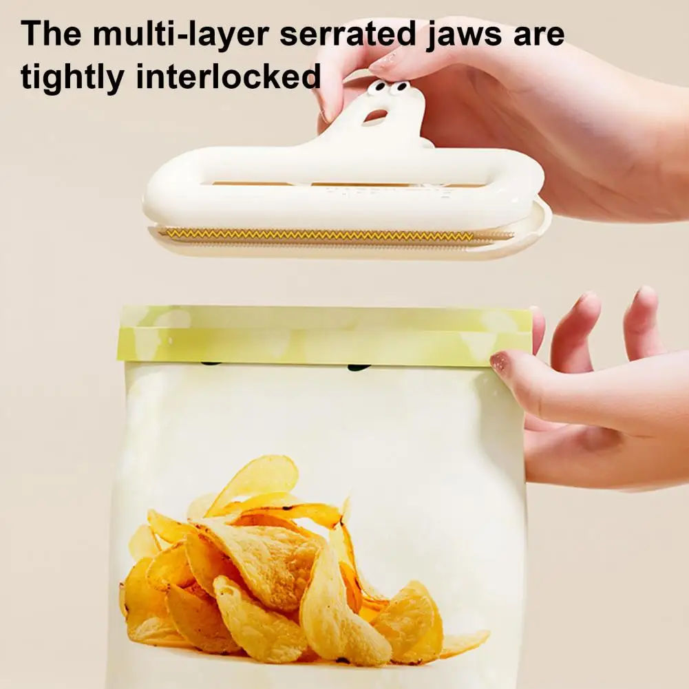 Food Bag Sealing Clips Freshness Seal Clips Colorful Heavy Duty Chip Bag Clips for Snacks Food Storage Sealing for Chips Snacks
Food Bag Sealing Clips Freshness Seal Clips Colorful Heavy Duty Chip Bag Clips for Snacks Food Storage Sealing for Chips Snacks