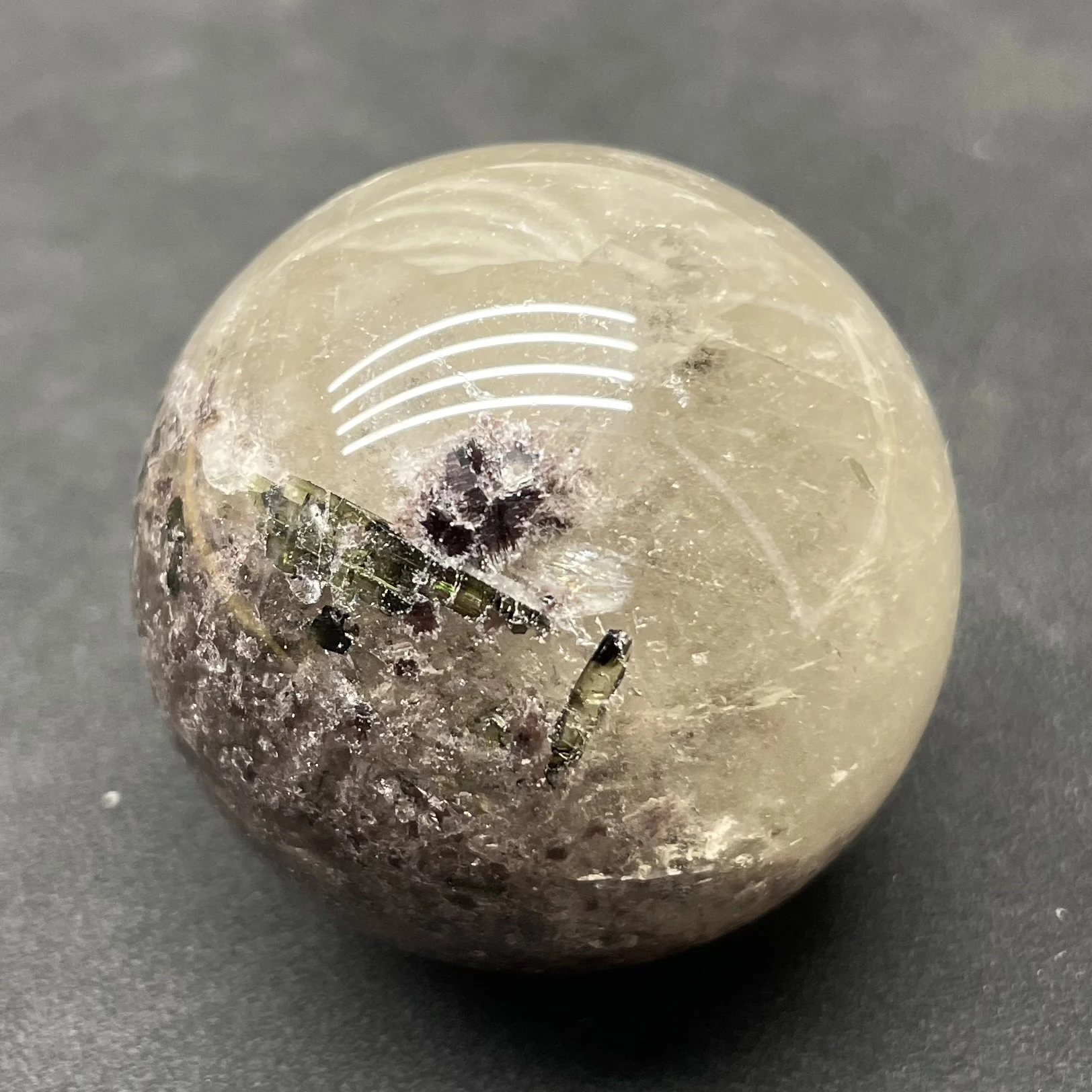 123g Natural Stone Green Phantom Sphere Polished Quartz Ball Reiki Healing Gift Crystal Ball Room Decor Y1084
123g Natural Stone Green Phantom Sphere Polished Quartz Ball Reiki Healing Gift Crystal Ball Room Decor Y1084
