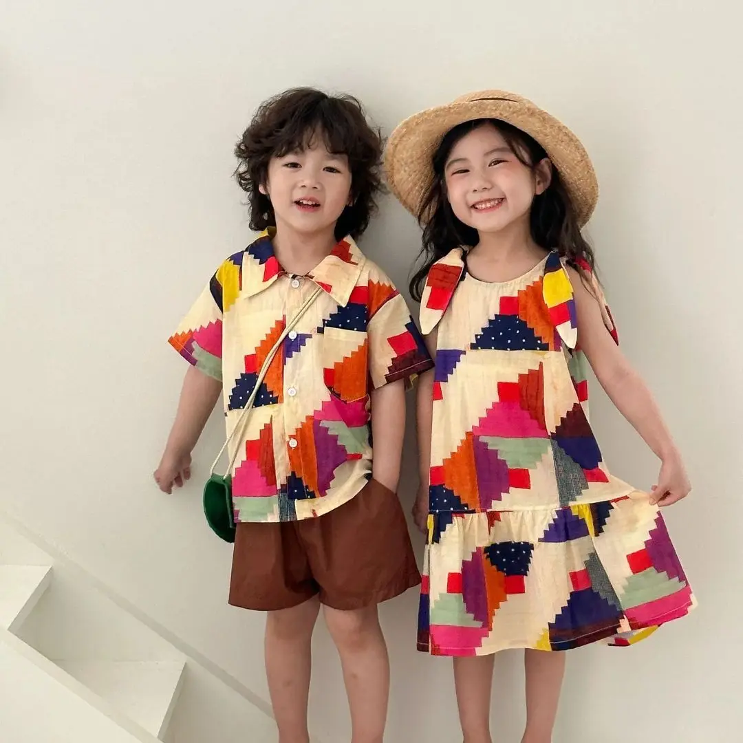 Vacation Style Children's Clothes Boys' Lapel Shirt Shorts 2pcs Girls' Colorful Print Sleeveless Dress Siblings Summer Outfit
Vacation Style Children's Clothes Boys' Lapel Shirt Shorts 2pcs Girls' Colorful Print Sleeveless Dress Siblings Summer Outfit