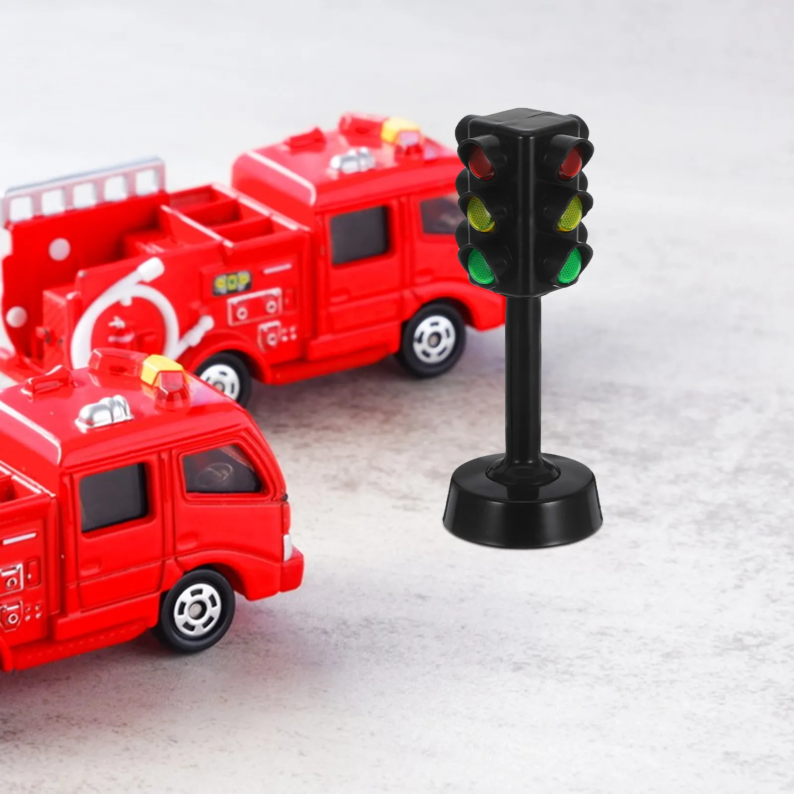 6Pcs Traffic Light Simulation Educational Set Kids Early Learning Play Role-Playing Traffic Signal Games Decorations
6Pcs Traffic Light Simulation Educational Set Kids Early Learning Play Role-Playing Traffic Signal Games Decorations