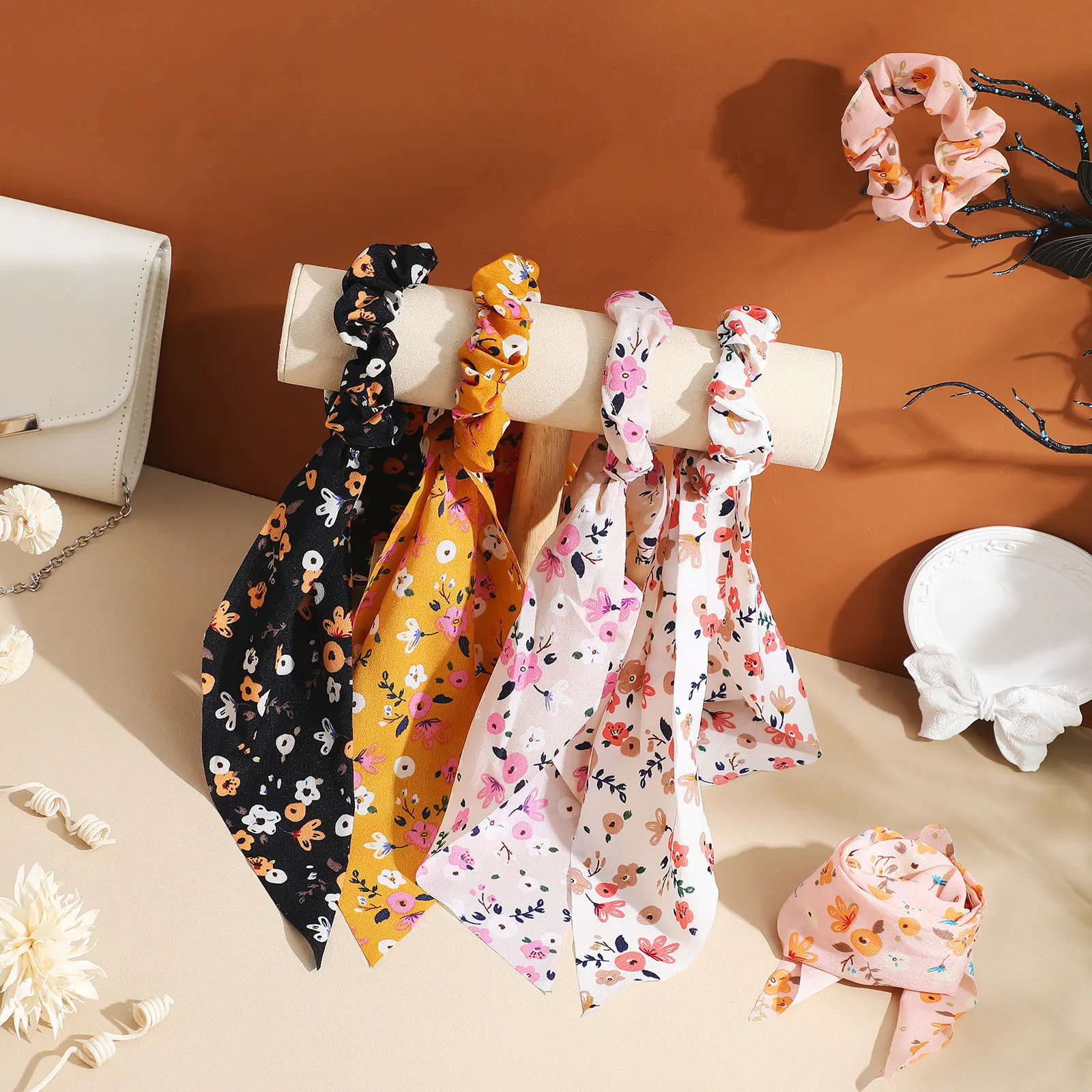 5Pcs Floral Printed Hair Ties Long Bow Design Stretchy Cloth Material for Women Daily Wear Fashionable Scrunchies Ponytail
5Pcs Floral Printed Hair Ties Long Bow Design Stretchy Cloth Material for Women Daily Wear Fashionable Scrunchies Ponytail