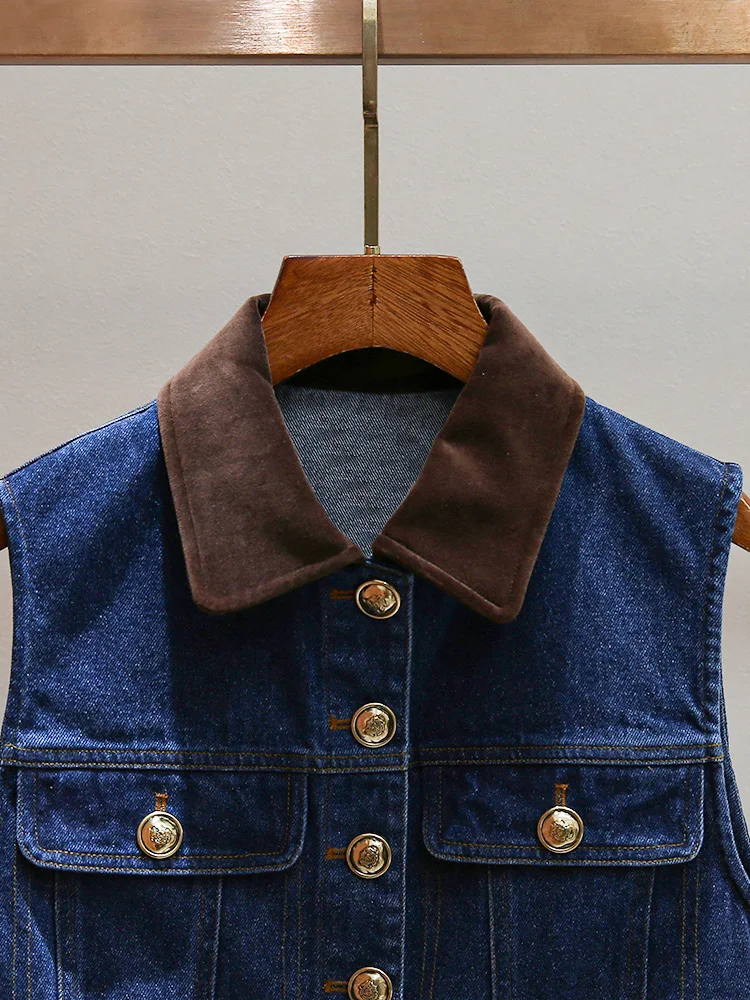 Spring/Summer Women Turn-down Collar Sleeveless Contrast Spliced Denim Vest Single Breasted Pocket Solid Loose Casual Waistcoat
Spring/Summer Women Turn-down Collar Sleeveless Contrast Spliced Denim Vest Single Breasted Pocket Solid Loose Casual Waistcoat