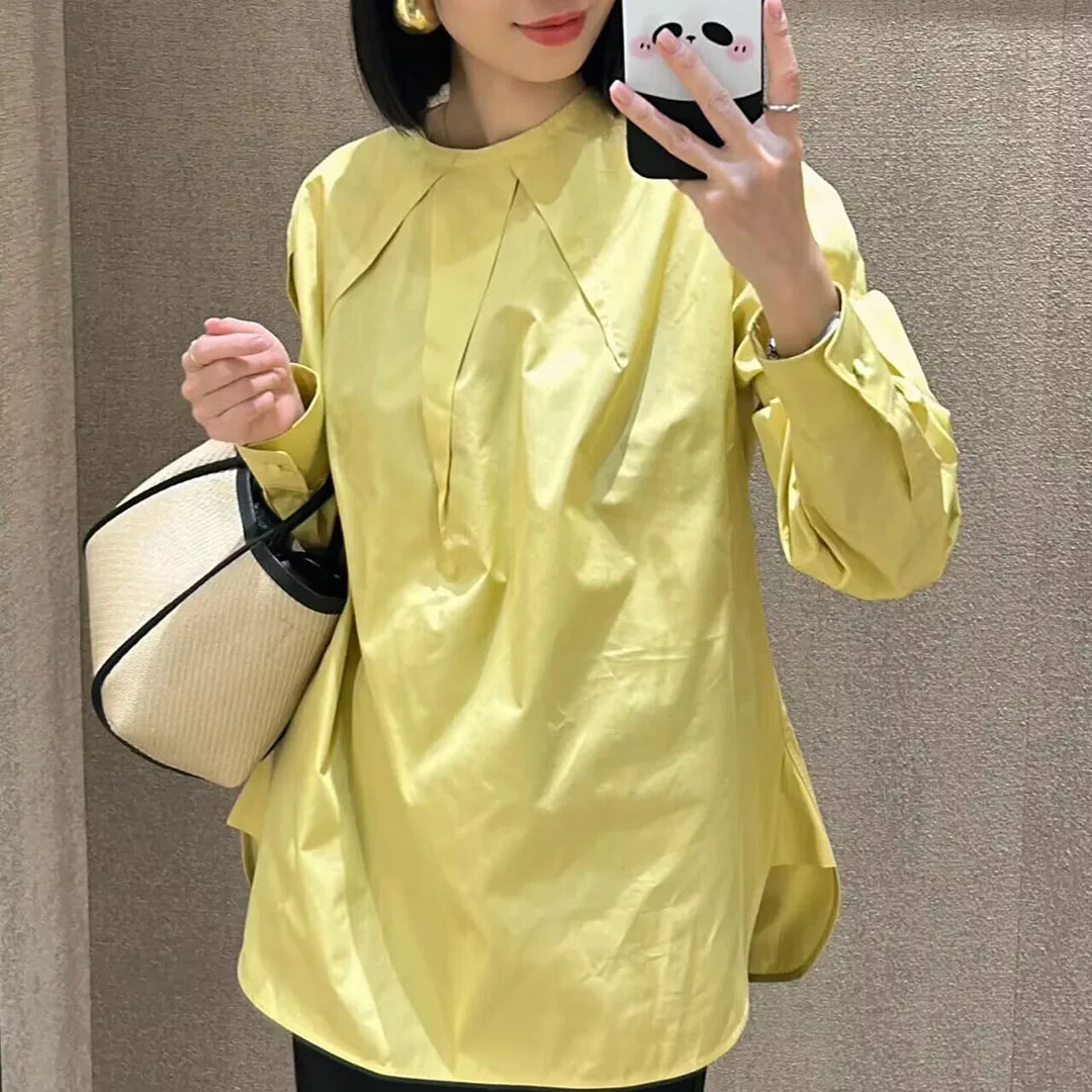 2025 New Autumn Fashion Yellow Cotton Shirt Women Sweet O-neck Pleated Long Sleeve Back Single Breasted Loose Casual Blouse
2025 New Autumn Fashion Yellow Cotton Shirt Women Sweet O-neck Pleated Long Sleeve Back Single Breasted Loose Casual Blouse
