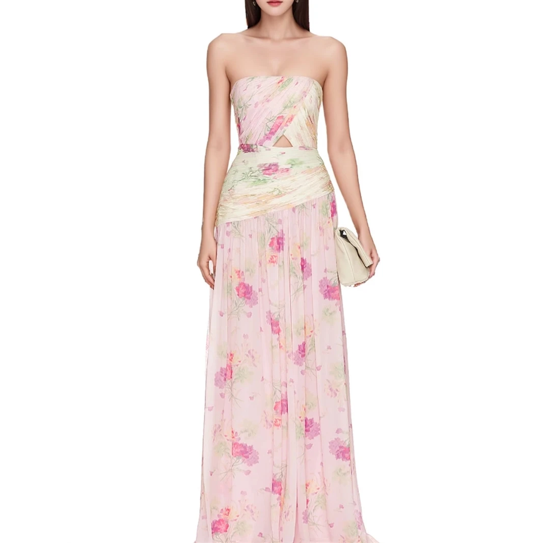 Elegant Summer New Style Silk Material Floral Long Dress Wrap Chest Fairy Atmosphere Holiday Style High Waist Zipper Backless
Elegant Summer New Style Silk Material Floral Long Dress Wrap Chest Fairy Atmosphere Holiday Style High Waist Zipper Backless