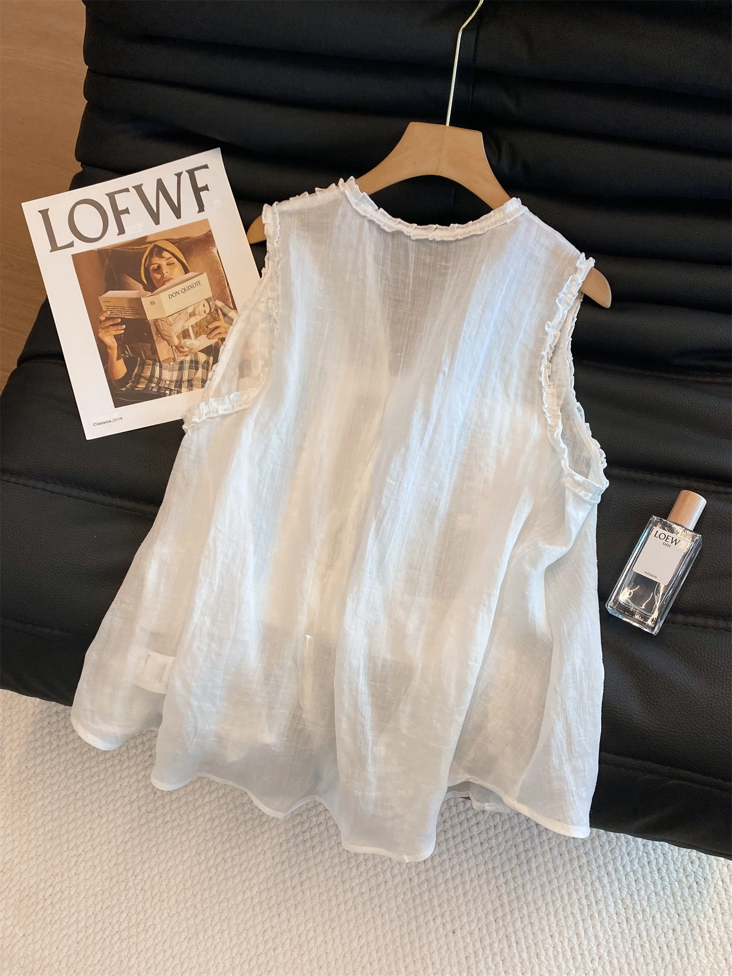 White Lace Trim Splice V-ne Svel Vest Women's Faion Spring New Commute Versatile Top High Waist Loose Fit Cardigan
White Lace Trim Splice V-ne Svel Vest Women's Faion Spring New Commute Versatile Top High Waist Loose Fit Cardigan