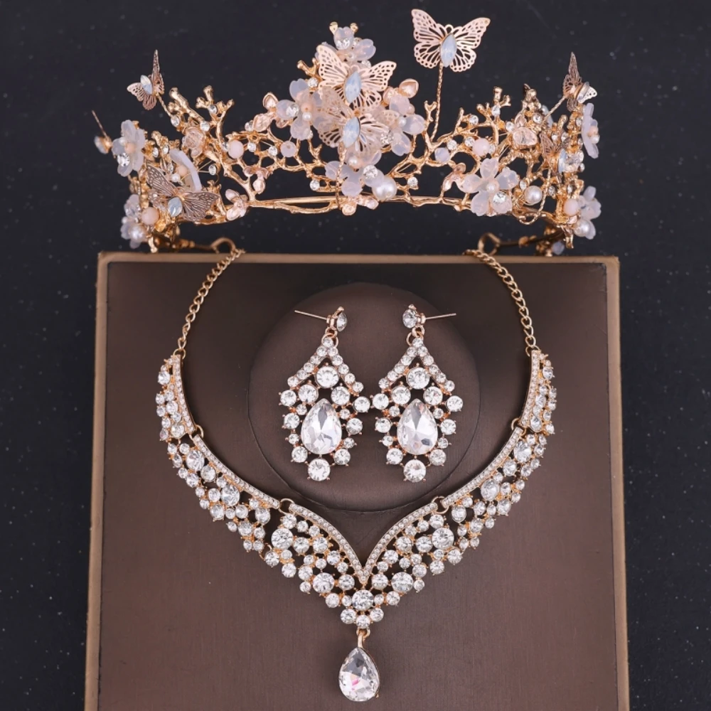 Набор из 3 предметов: колье, серьги и корона с кристаллами, свадебный комплект украшений с камнями, аксессуары для волос для невесты, свадебная корона-тиара
Набор из 3 предметов: колье, серьги и корона с кристаллами, свадебный комплект украшений с камнями, аксессуары для волос для невесты, свадебная корона-тиара