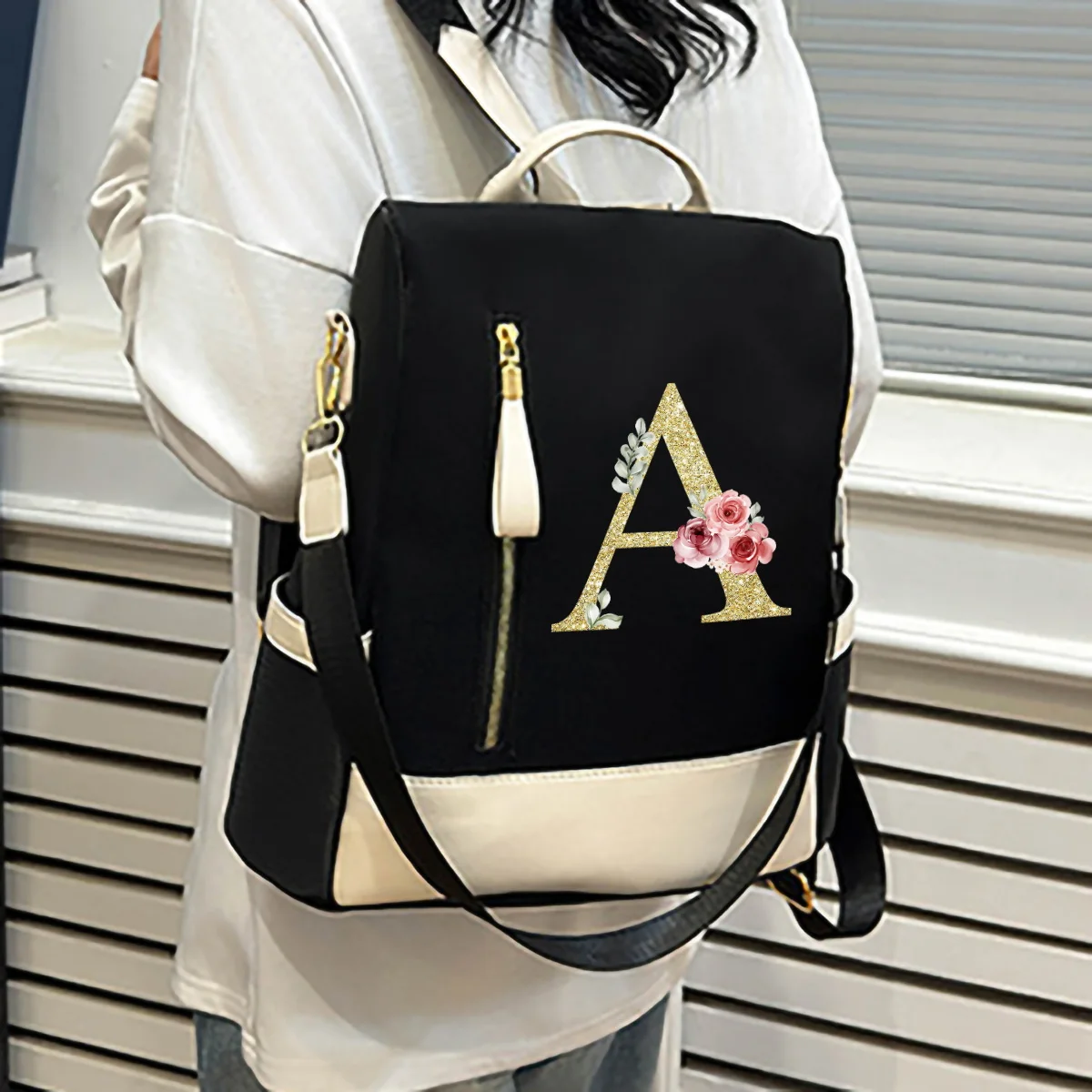 Women's backpack new fashionable large capacity travel anti-theft bag casual backpack, hot stamping printed letter pattern
Women's backpack new fashionable large capacity travel anti-theft bag casual backpack, hot stamping printed letter pattern