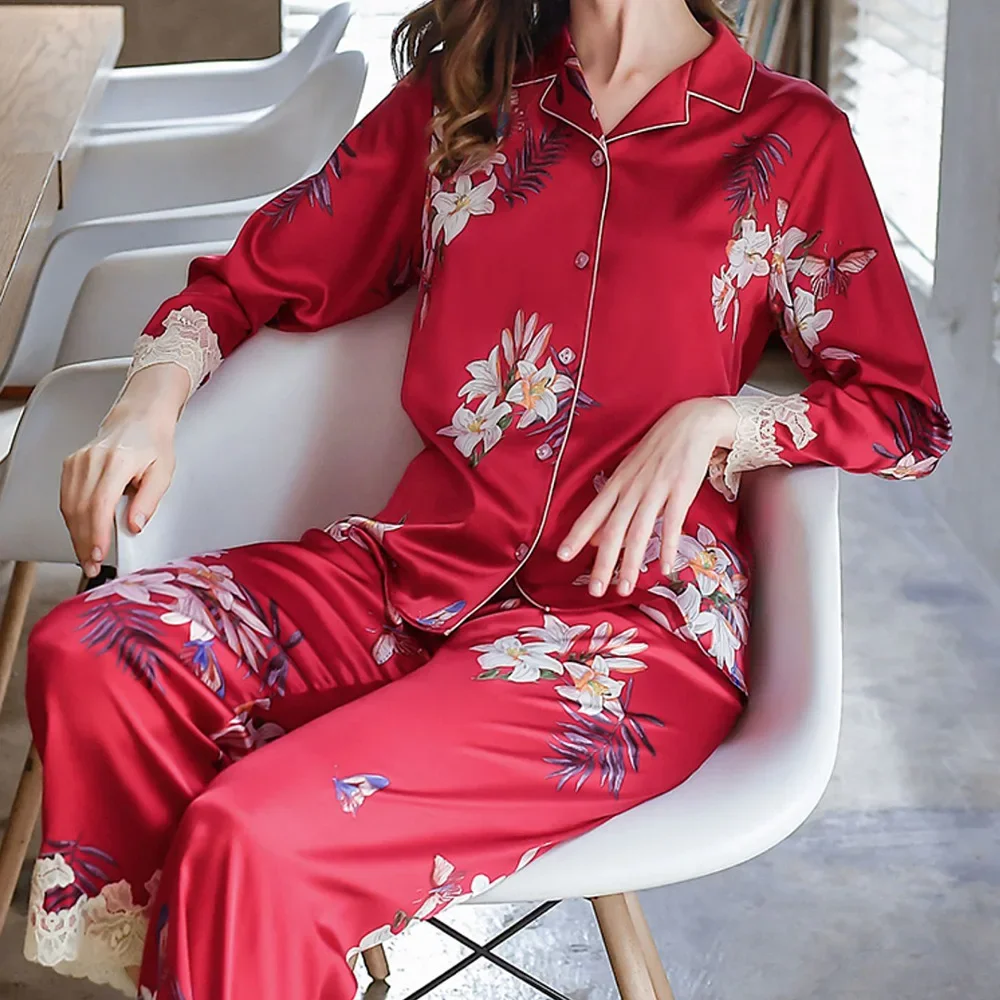 Floral 19MM 100 Mulberry Silk Pajamas Loungewear Three-quarter Sleeves Trousers Pajamas Suit Lace Trim Cardigan Nightwear Pajama 
Floral 19MM 100 Mulberry Silk Pajamas Loungewear Three-quarter Sleeves Trousers Pajamas Suit Lace Trim Cardigan Nightwear Pajama