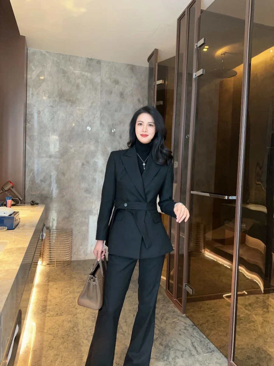 Модный брючный костюм из бархата с поясом, широкие брюки, женский комплект для стройности, оригинальный дизайн, однотонный, длинный...
Модный брючный костюм из бархата с поясом, широкие брюки, женский комплект для стройности, оригинальный дизайн, однотонный, длинный...