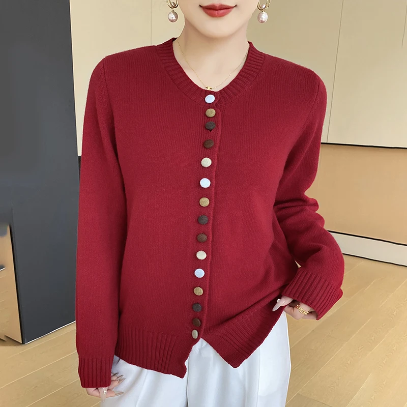 2025 cashmere sweater cardigan color button long sleeved cardigan pullover autumn/winter knitted sweater cardigan
2025 cashmere sweater cardigan color button long sleeved cardigan pullover autumn/winter knitted sweater cardigan