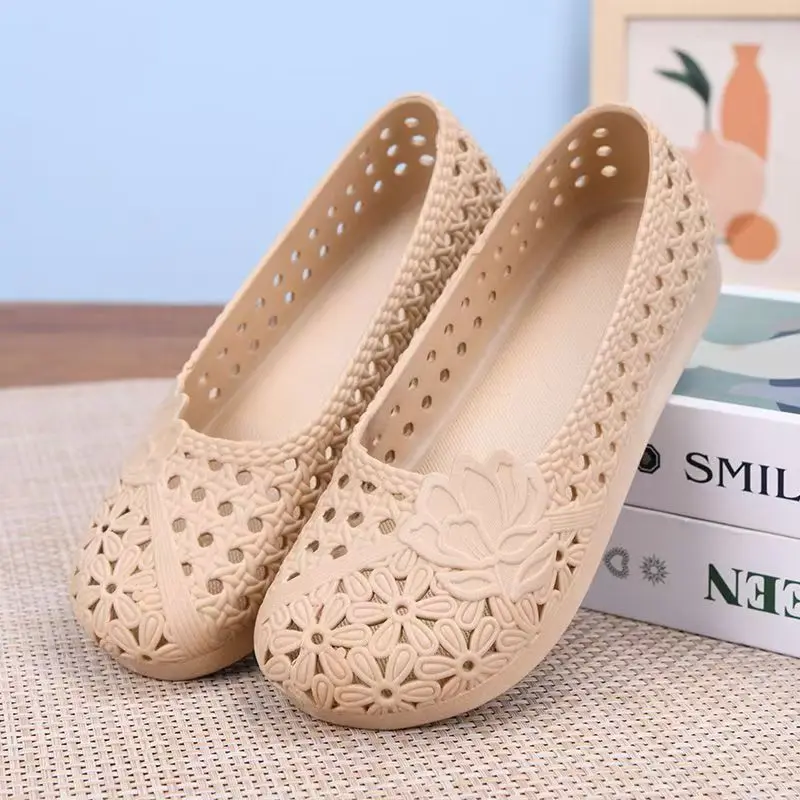 Women Round Toe Hollow Out Flat Sole Cave Sandal Summer New Injection Molding Soft Sole Shallow Slip On Wading Shoe Beach Sandal
Women Round Toe Hollow Out Flat Sole Cave Sandal Summer New Injection Molding Soft Sole Shallow Slip On Wading Shoe Beach Sandal