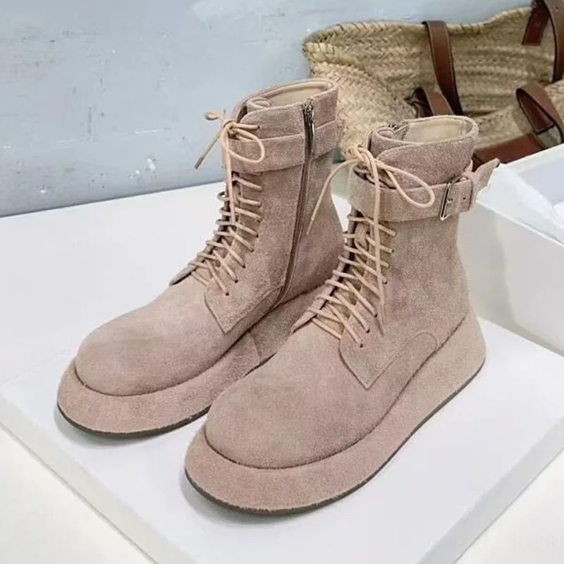 Ankle Botas Belt Buckle Decor Lace-up Design Thick Bottom Riding Boots Women Autumn Winter Cow Suede Side Zipper Short Boots
Ankle Botas Belt Buckle Decor Lace-up Design Thick Bottom Riding Boots Women Autumn Winter Cow Suede Side Zipper Short Boots