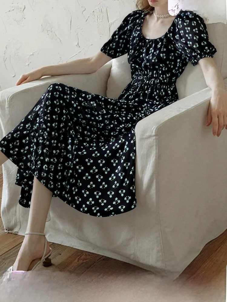 Elegant Black Floral round Neck Dress Women's Summer New Style Retro Waist-Cinching Slimming Gown Casual Cotton Bubble Sleeve
Elegant Black Floral round Neck Dress Women's Summer New Style Retro Waist-Cinching Slimming Gown Casual Cotton Bubble Sleeve